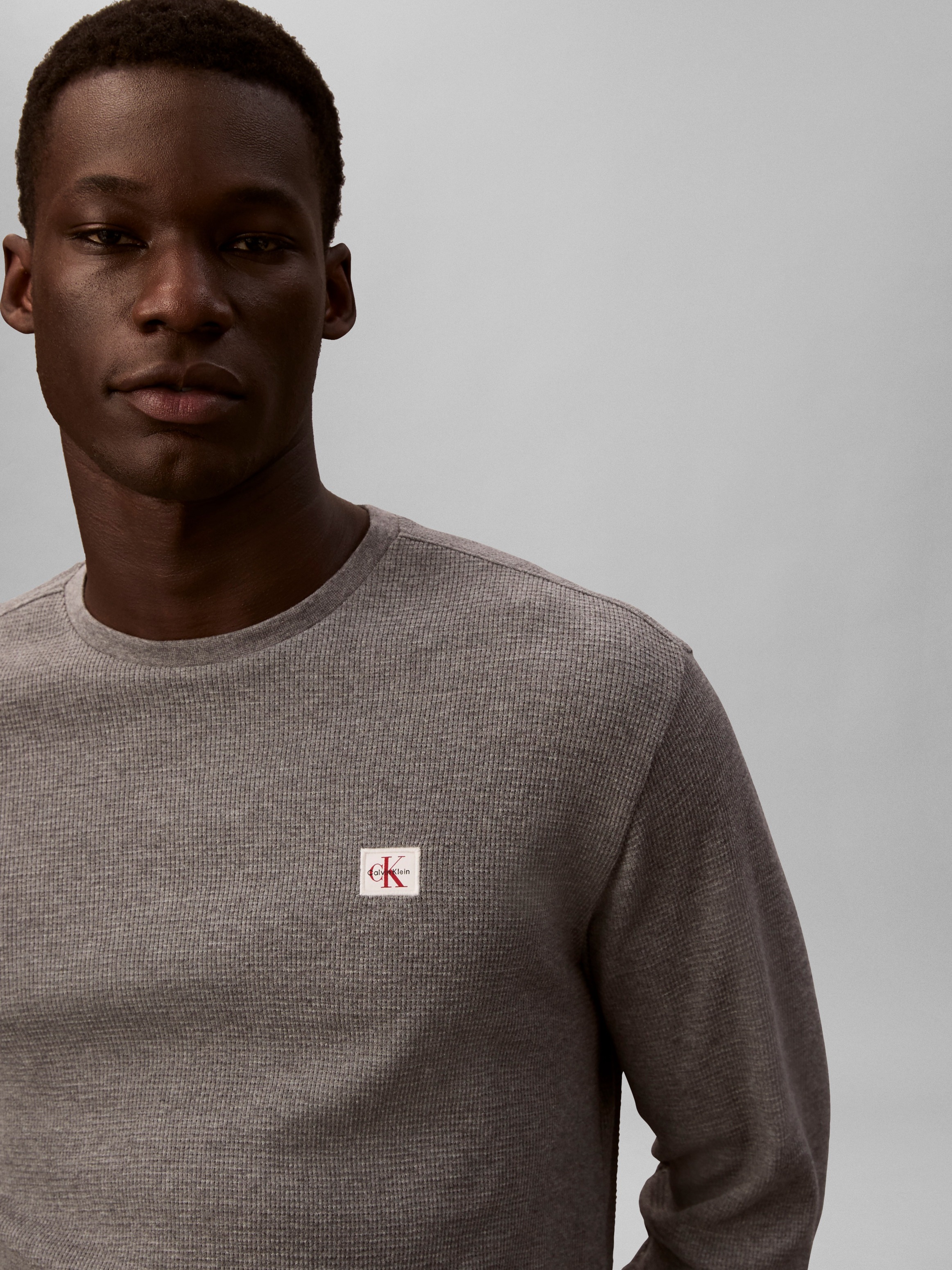 Calvin Klein Jeans Langarmshirt »LS WAFFLE BADGE CREWNK TEE«