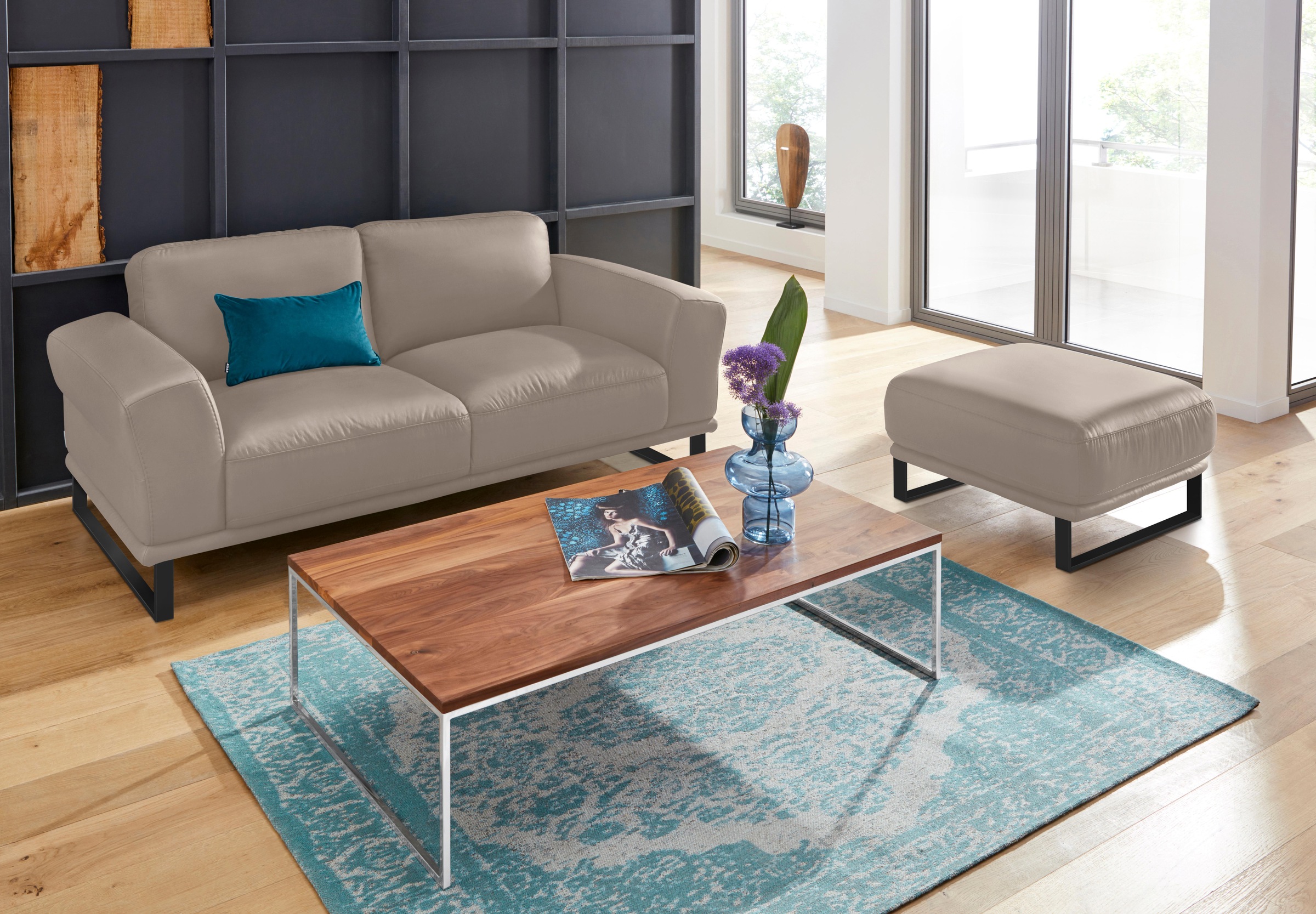 W.SCHILLIG Hocker »montanaa«, mit Metallkufen in Schwarz pulverbeschichtet, Breite 71 cm