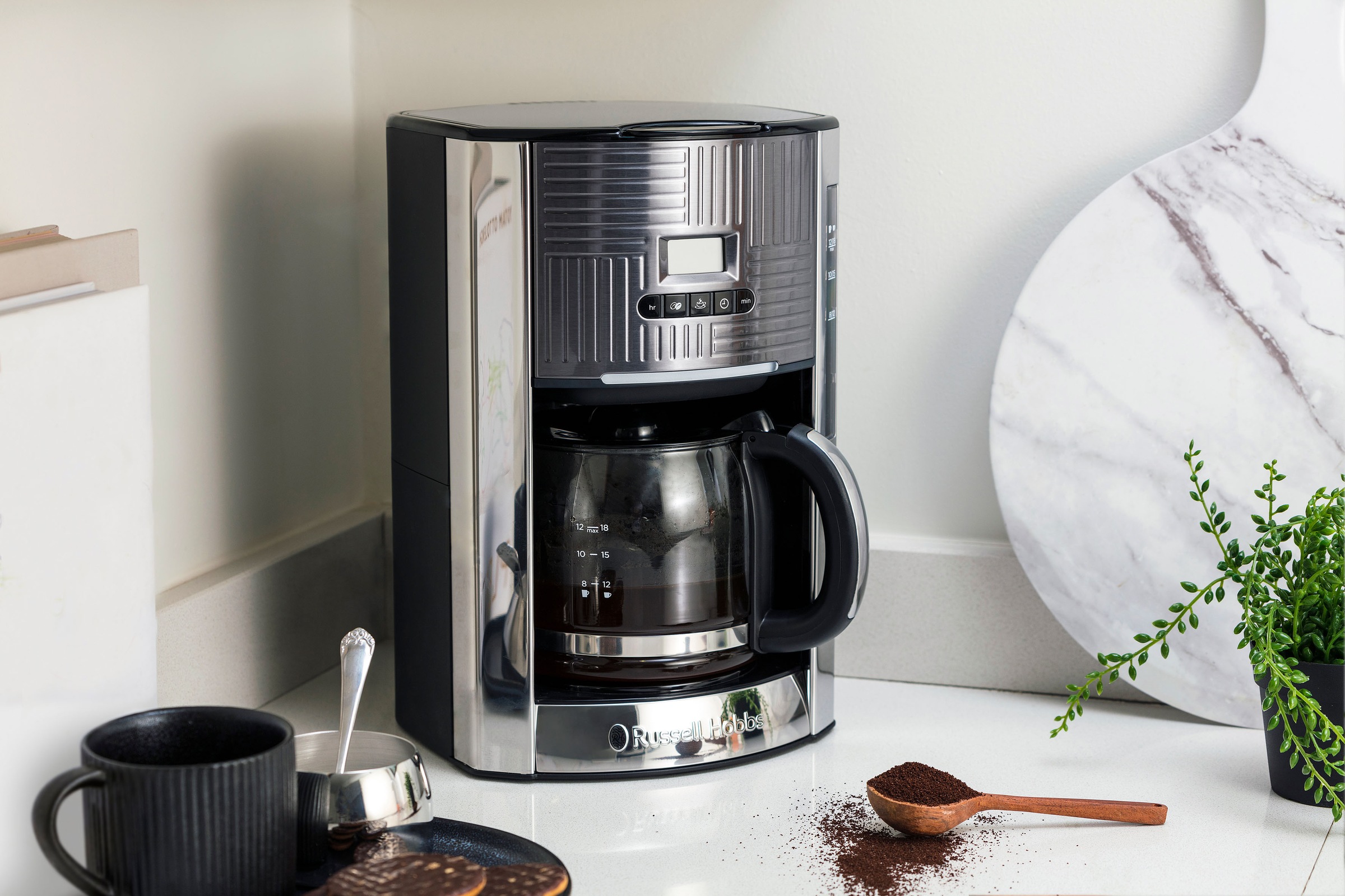 RUSSELL HOBBS Filterkaffeemaschine »Geo Steel 25270-56«, 1,5 l Kaffeekanne, Papierfilter, 1x4