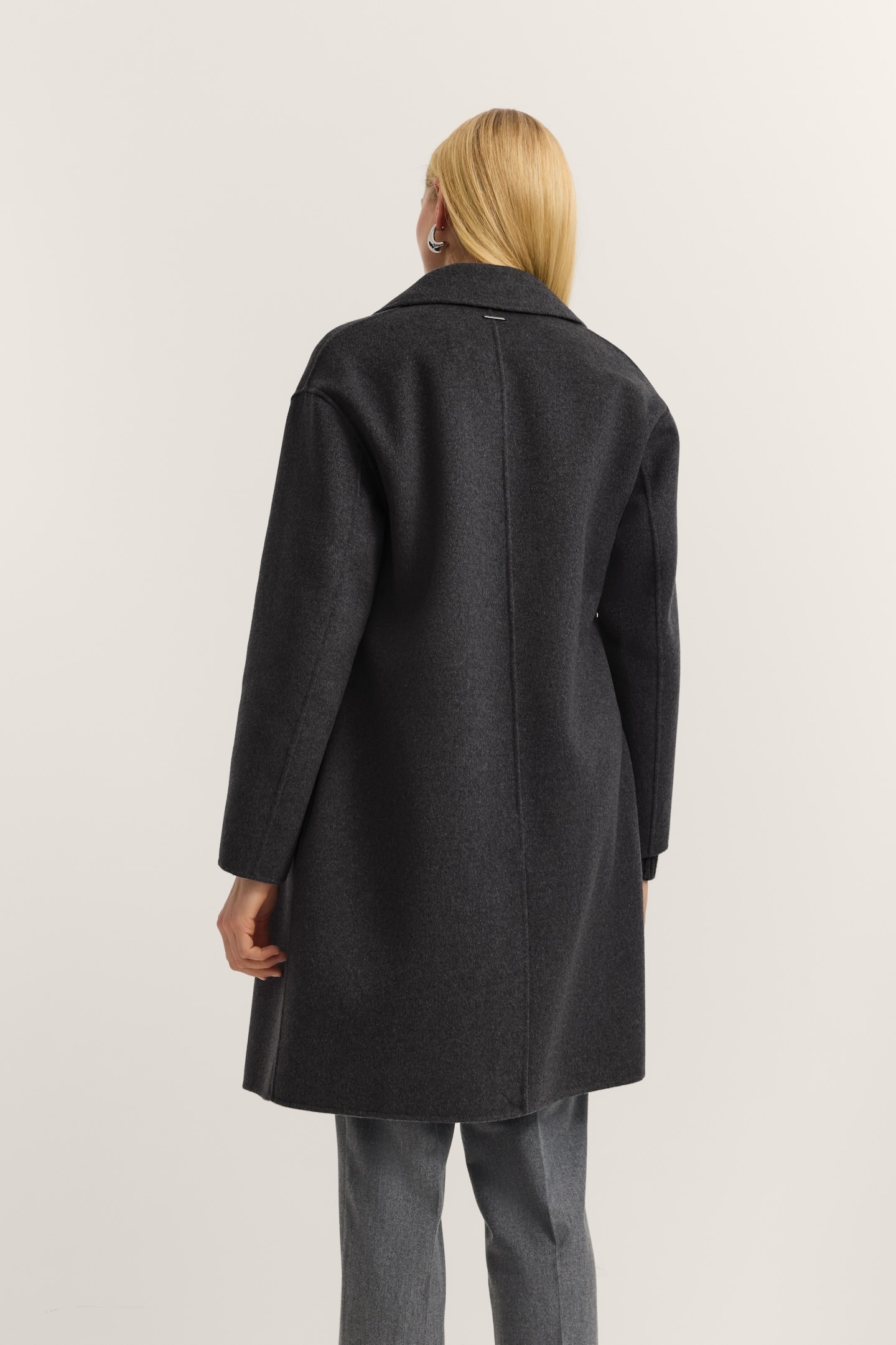 bugatti Kurzmantel »Loose Fit«, mit Knopfleiste und aus weichem Woll-Mix