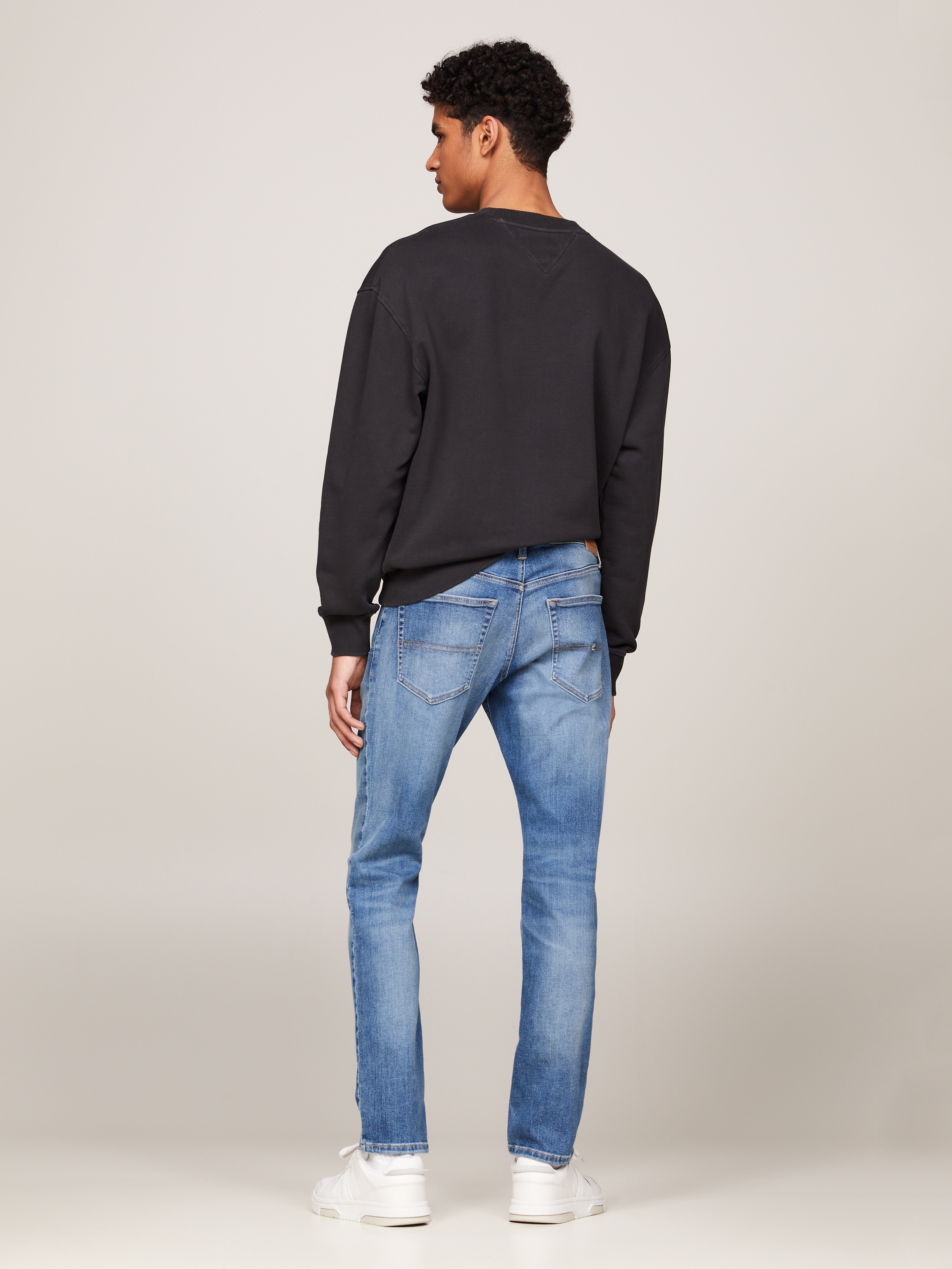 Tommy Jeans Slim-fit-Jeans »SCANTON SLIM«, mit Logoprägung