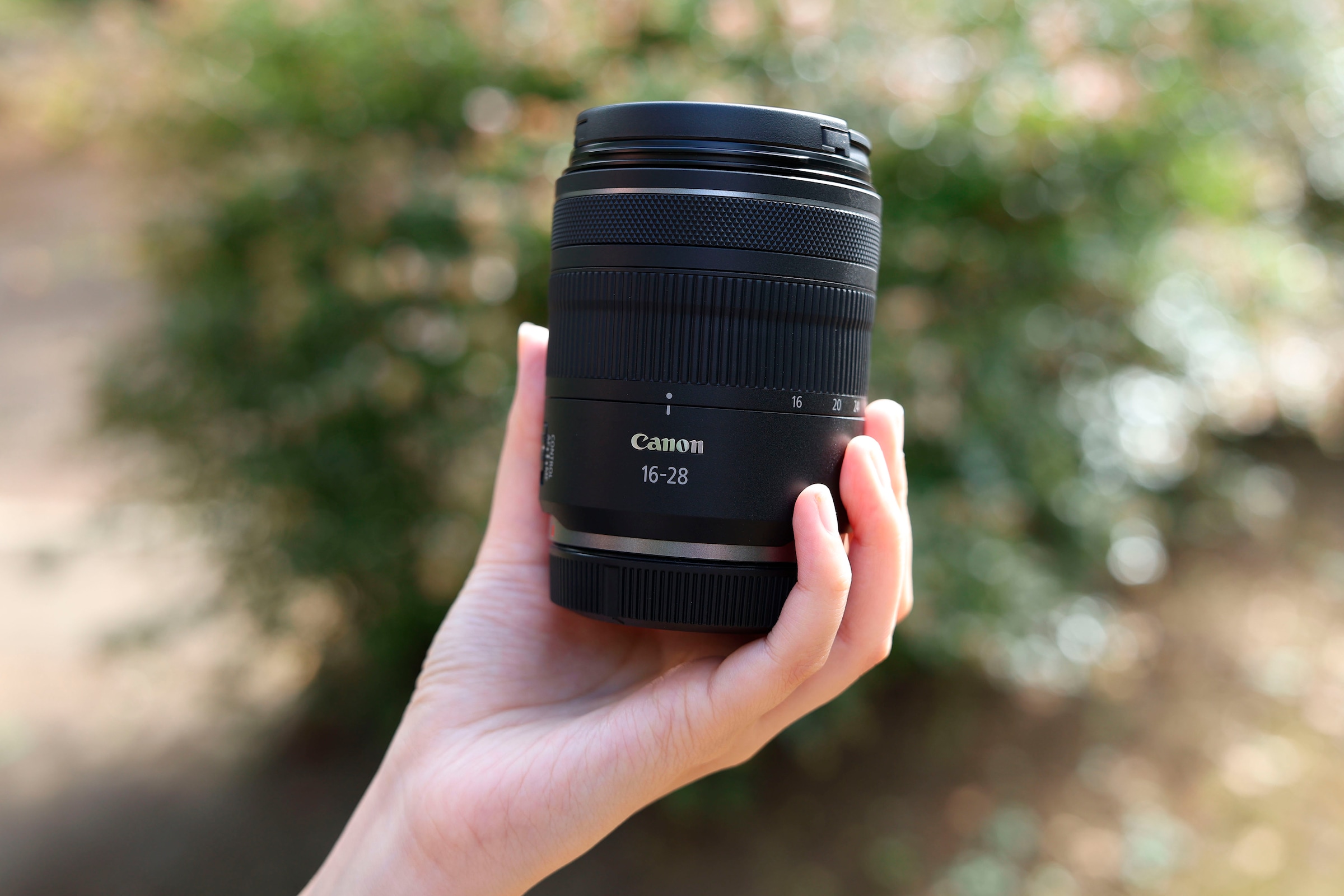 Canon Objektiv »RF 16-28mm F2.8 IS STM«, Passend für Canon EOS R System Kameras (z.B. EOS RP, R8)