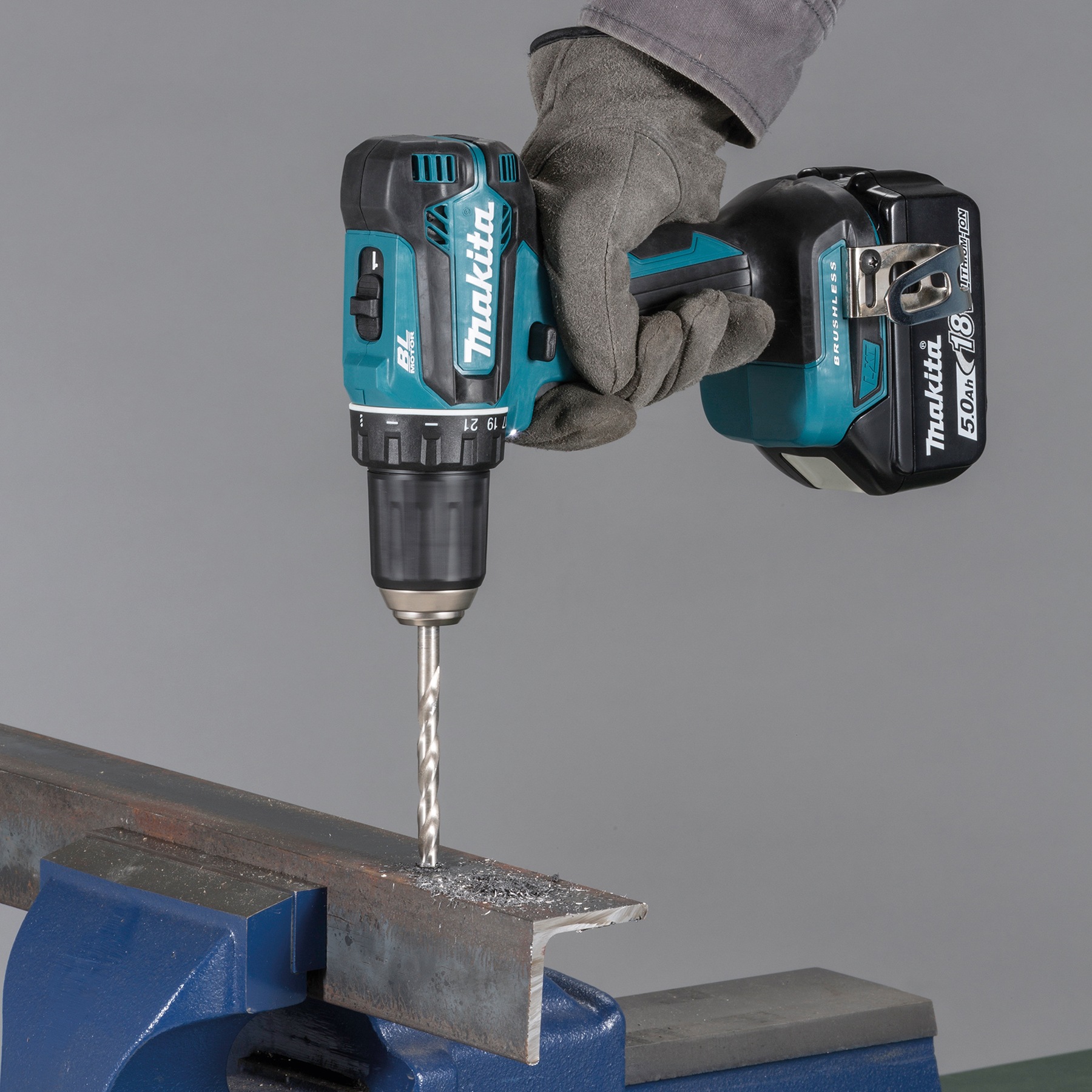 2. Bild von Makita Akku-Bohrschrauber »DDF485RTJ«, inkl. 2 Akkus, Ladegerät & Koffer