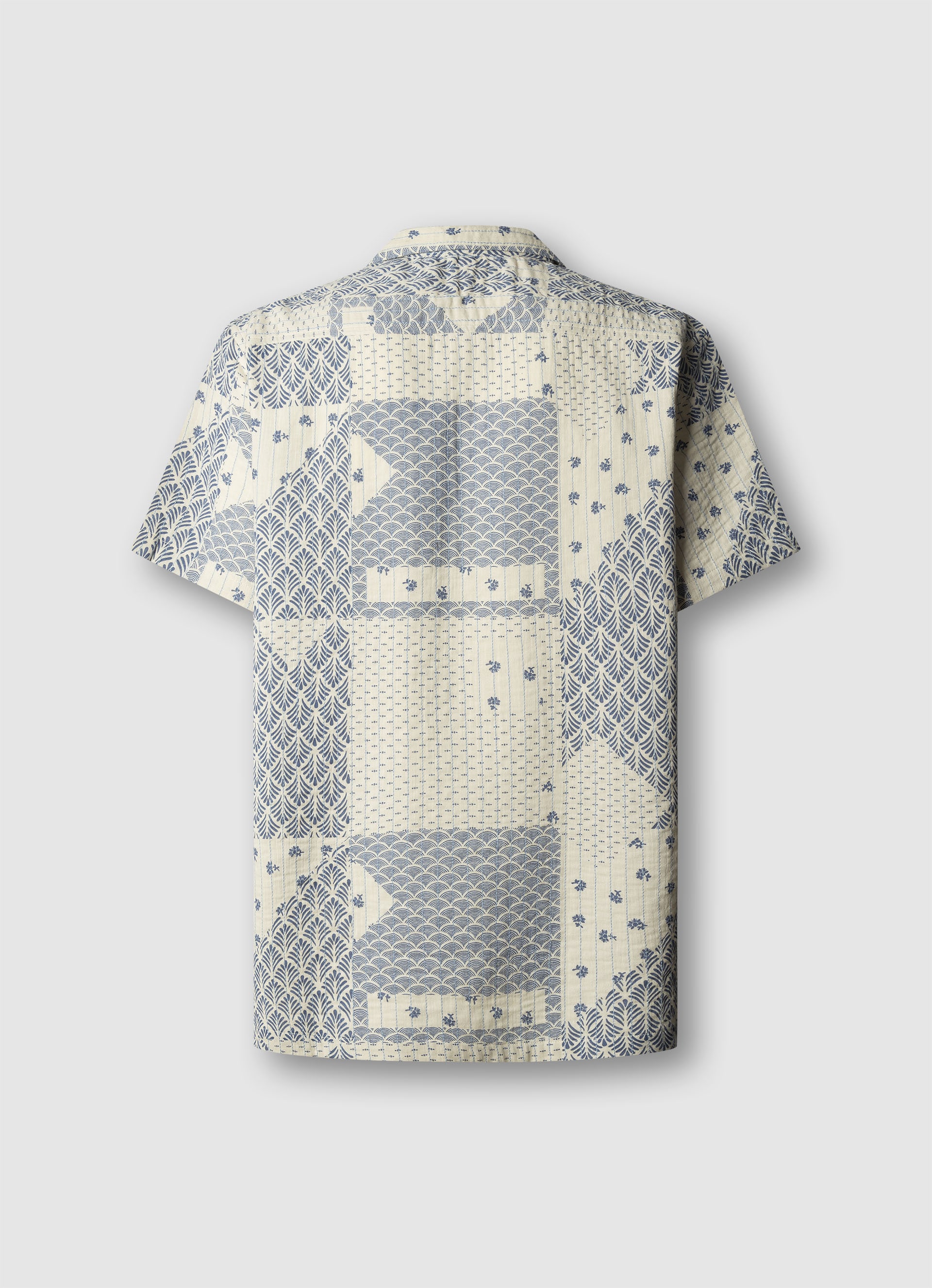 Pepe Jeans Kurzarmhemd »PISARROT« mit dekorativen Nähten, gemustert