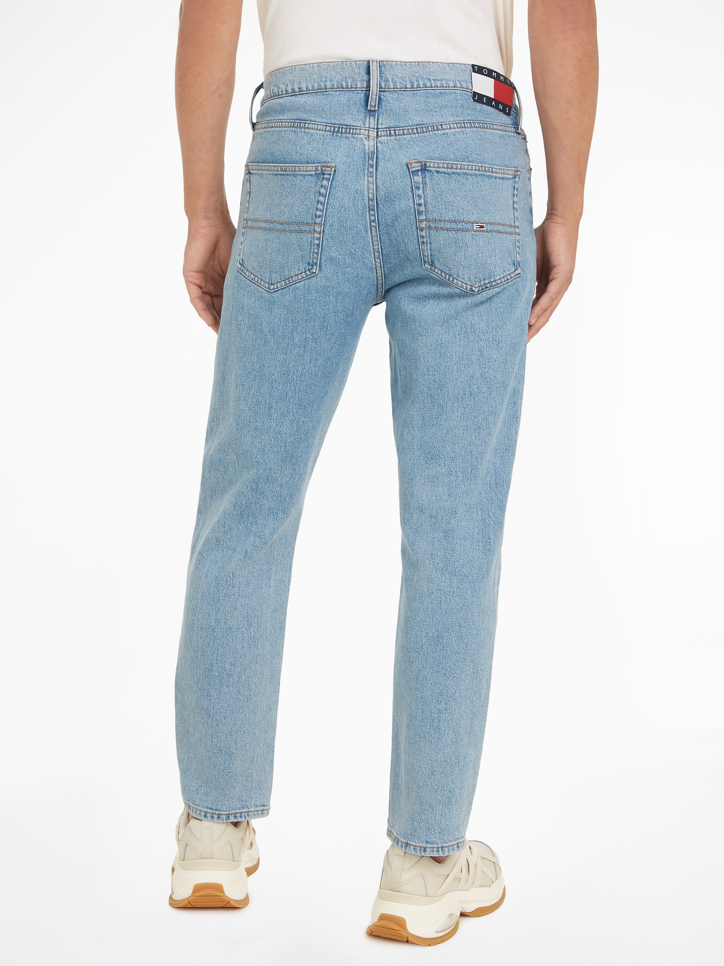 Tommy Jeans Dad-Jeans »DAD JEAN RGLR«, im 5-Pocket-Style