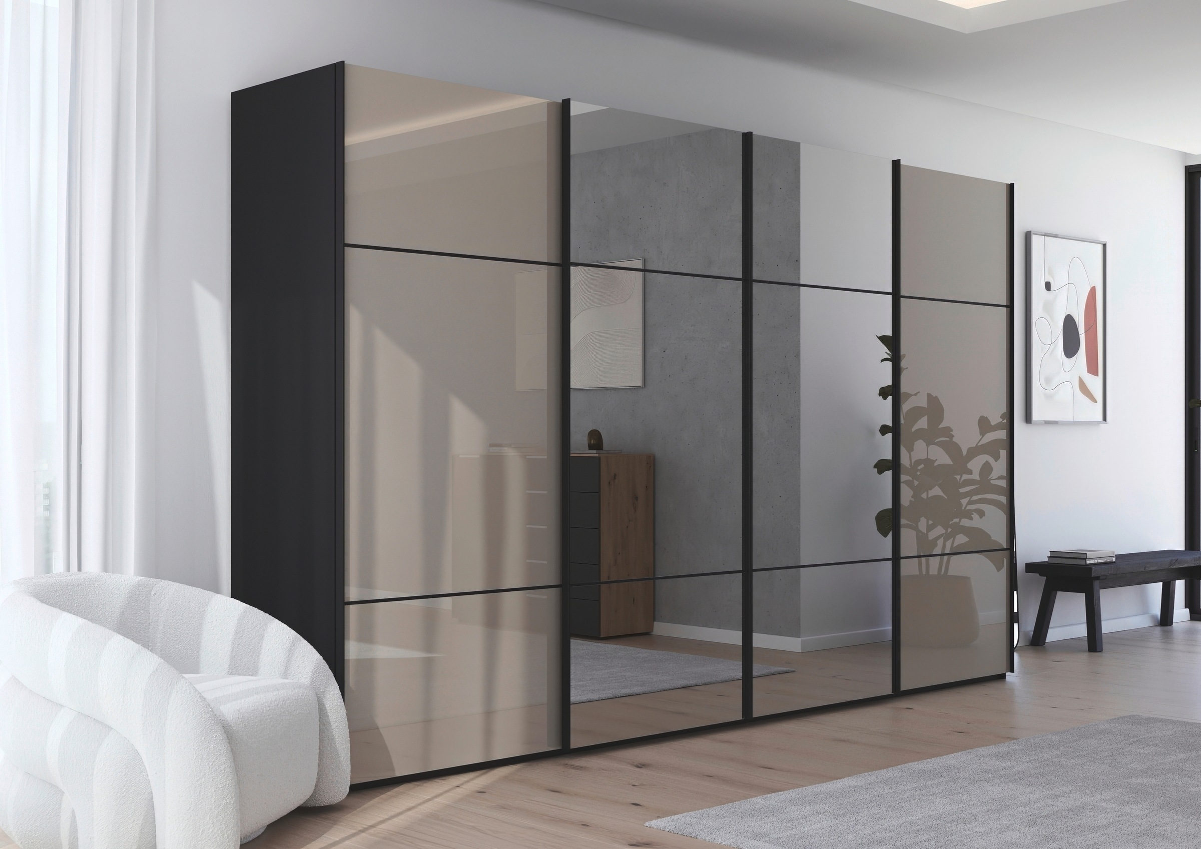 rauch Schwebetürenschrank »Kleiderschrank Schrank Garderobe Schlafzimmerschrank SCALE-TRIO«, edle dreigeteilte Front mit 2 Zierleisten Spiegel/Glas MADE IN GERMANY