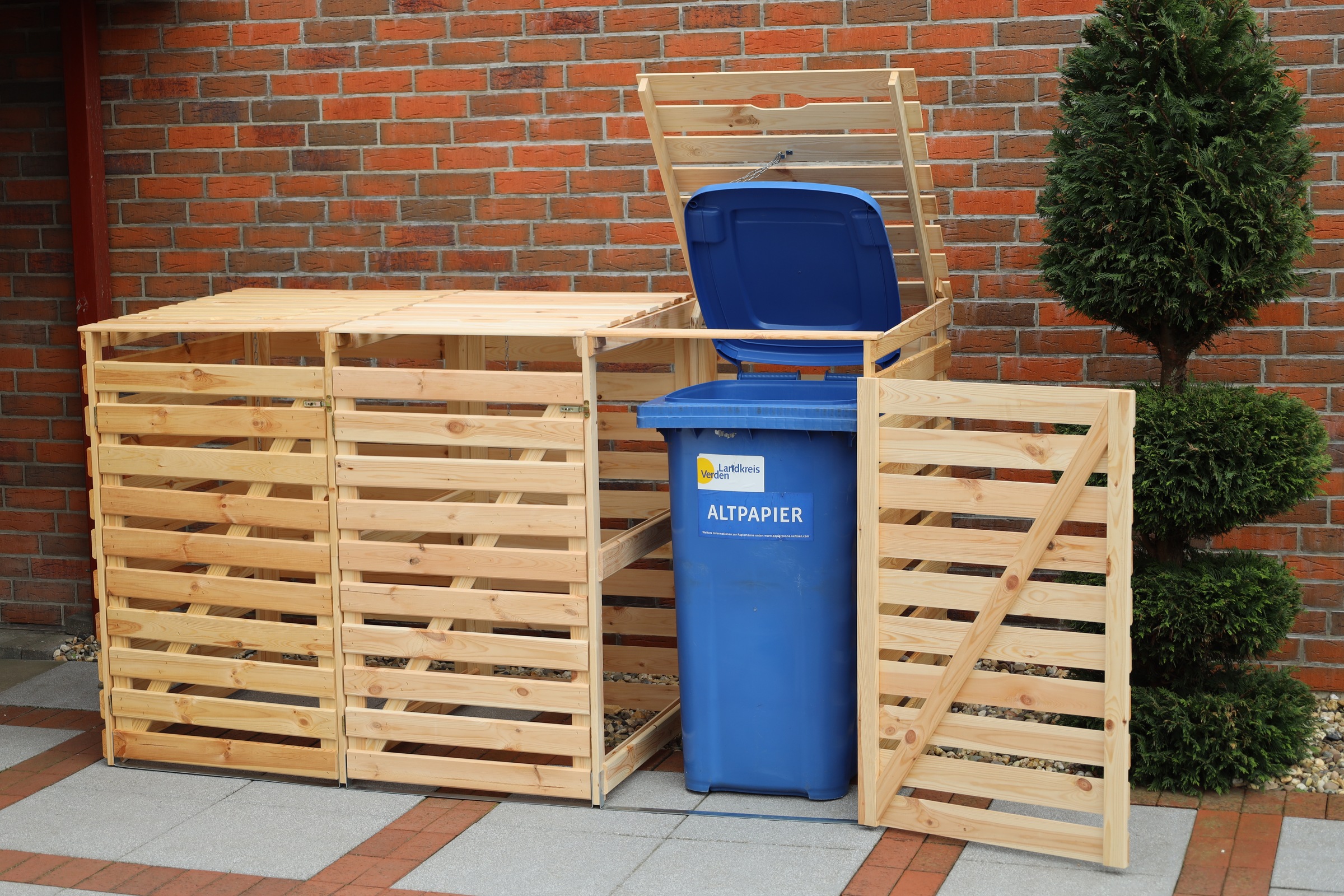 promadino Mülltonnenbox »Vario III«, für 3 Tonnen, robust aus ökologisch, zertifiziertem Kiefernholz