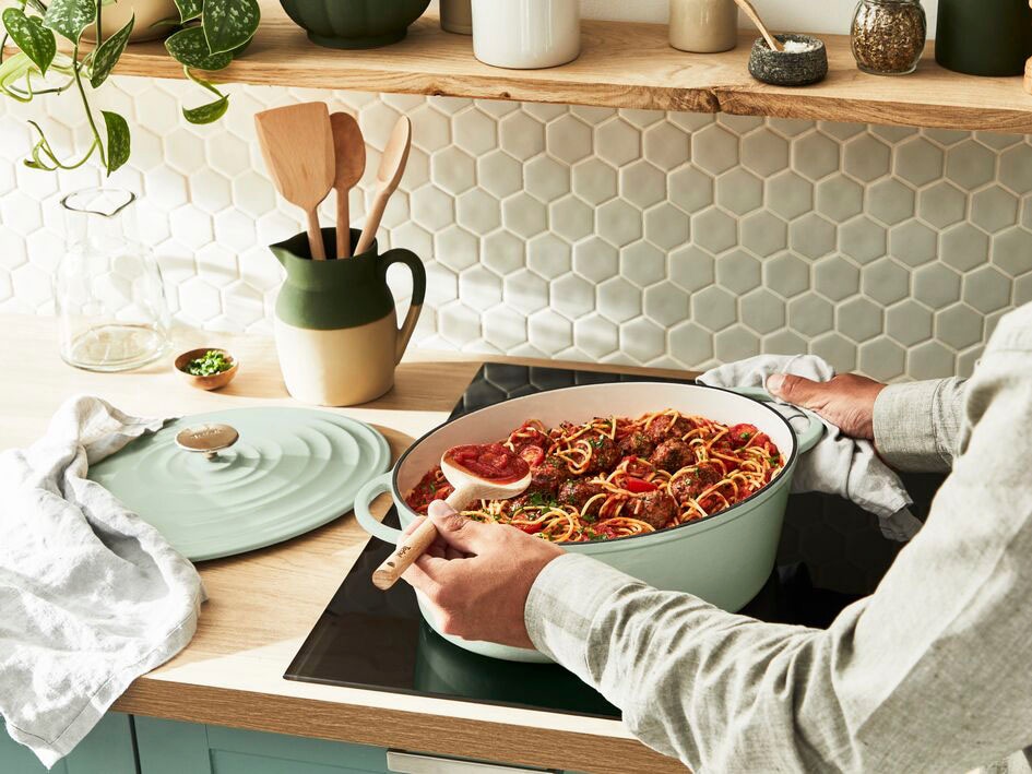 Tefal Bräter »LOV Schmortopf mit Deckel, Ø 34 cm, oval«, Gusseisen, Induktion, für alle Herdarten geeignet, inkl. E-Book