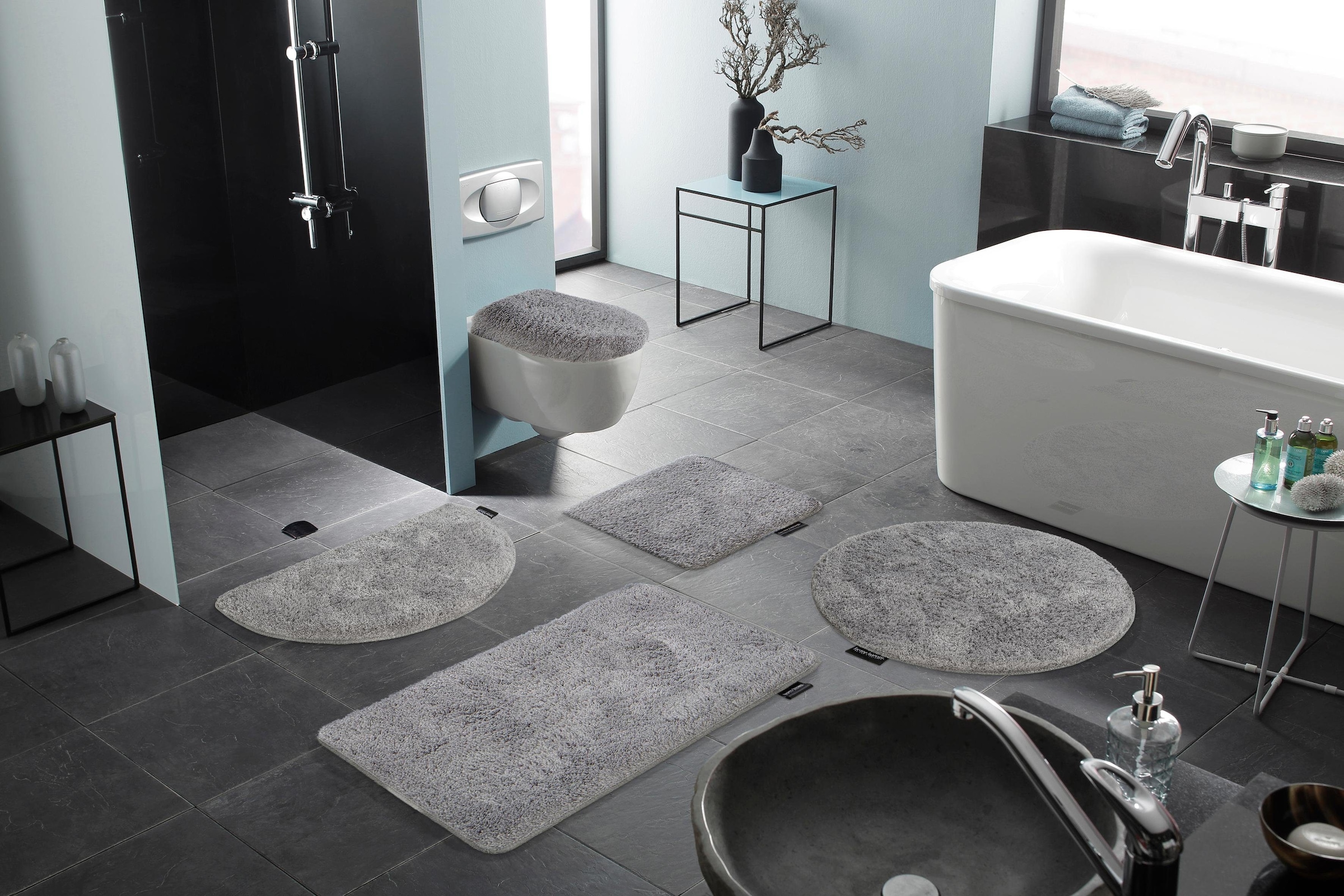 Bruno Banani Badematte »Lana, Badvorleger, Badezimmer Teppich«, rutschhemmend beschichtet, fußbodenheizungsgeeignet-schnell trocknend-strapazierfähig, Badteppich, Badematten, unifarben, auch als 3 teiliges Set & rund