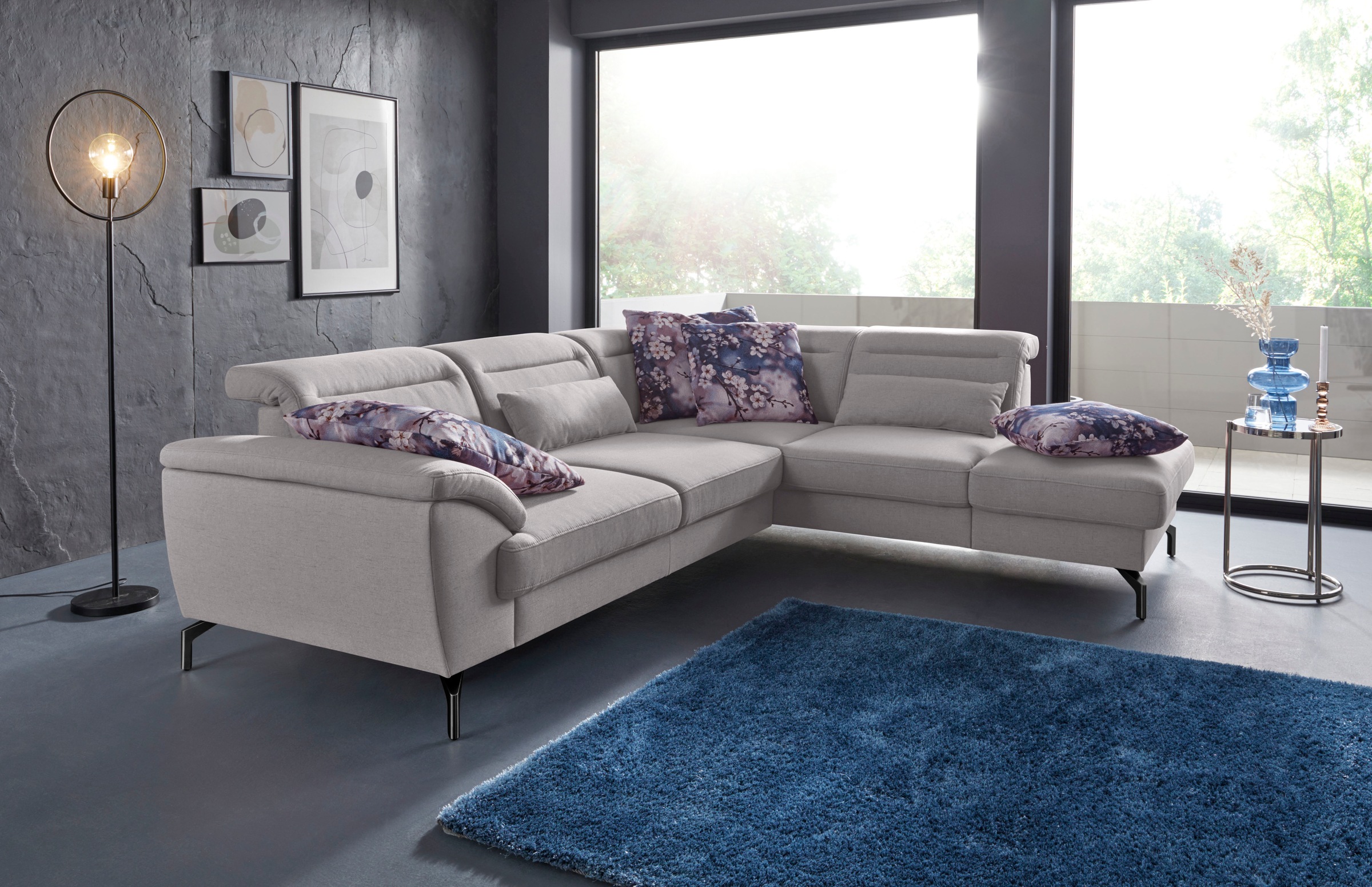 sit&more Ecksofa »Percy L-Form«, 15 cm Fußhöhe, Sitztiefenverstellung, wahlweise in 2 Fußfarben