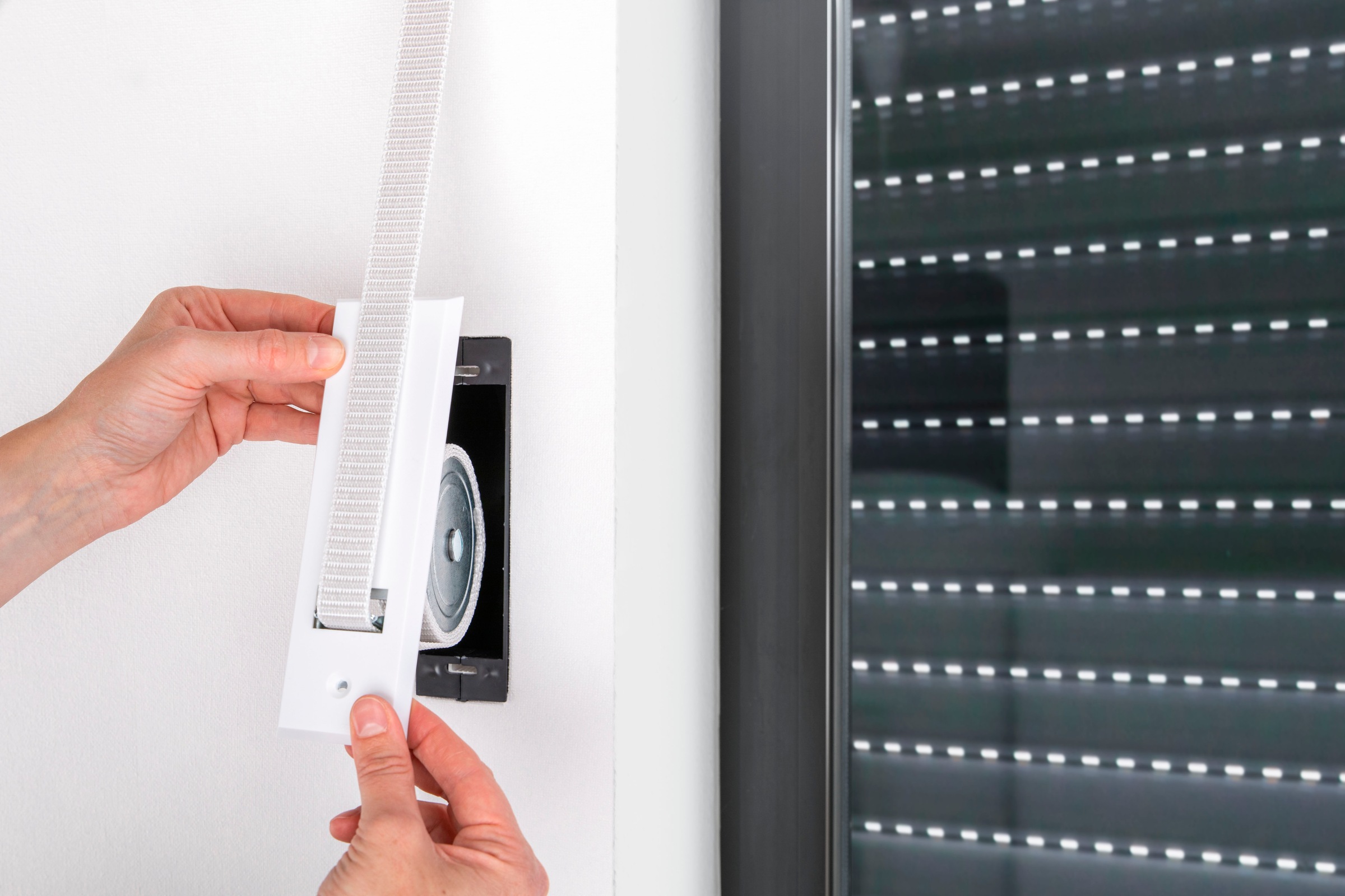 SCHELLENBERG Einlass-Gurtwickler »für das Rollladensystem Maxi, Lochabstand 13,5 cm, Unterputz-Montage« Set, 1 Stk. tlg. für Rollladengurte mit 23 mm Breite