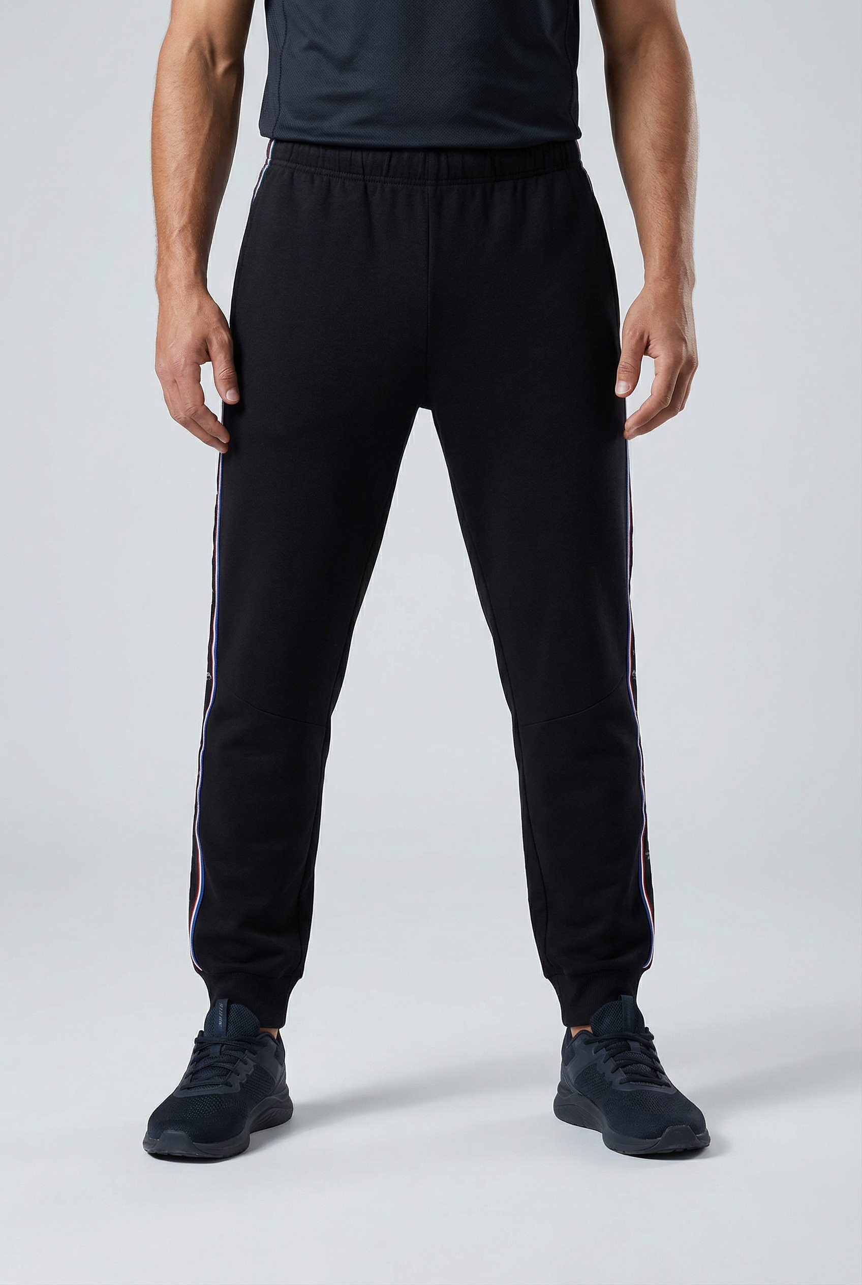 Champion Jogginghose »Sports-inspired Interlock Rib Cuff Pants with Tape detailing«  ohne Verschluss, mit Rippbündchen am Beinabschluss, sportlicher Stil