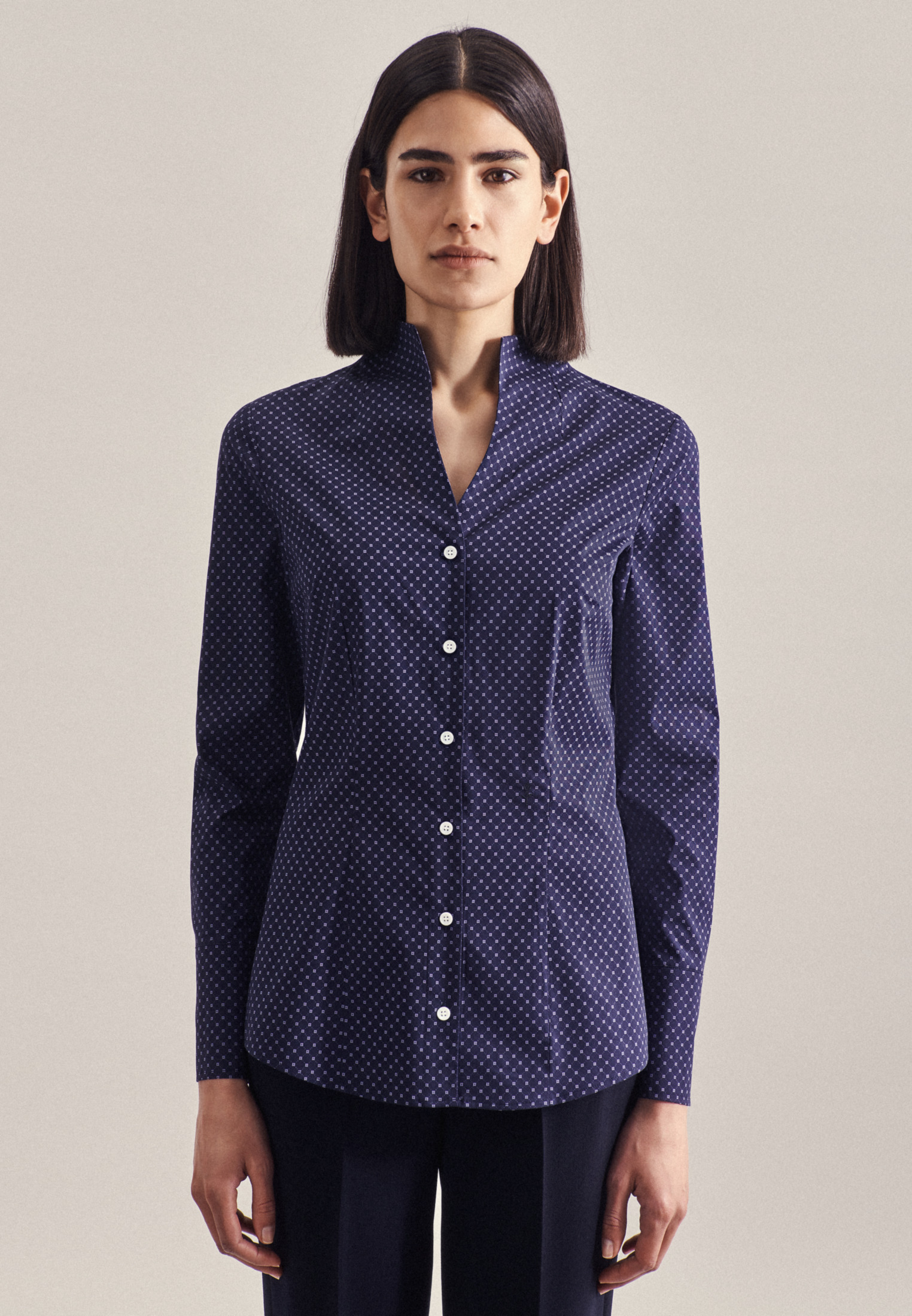 Klassische Bluse »Schwarze Rose«, Langarm Kragen Druck
