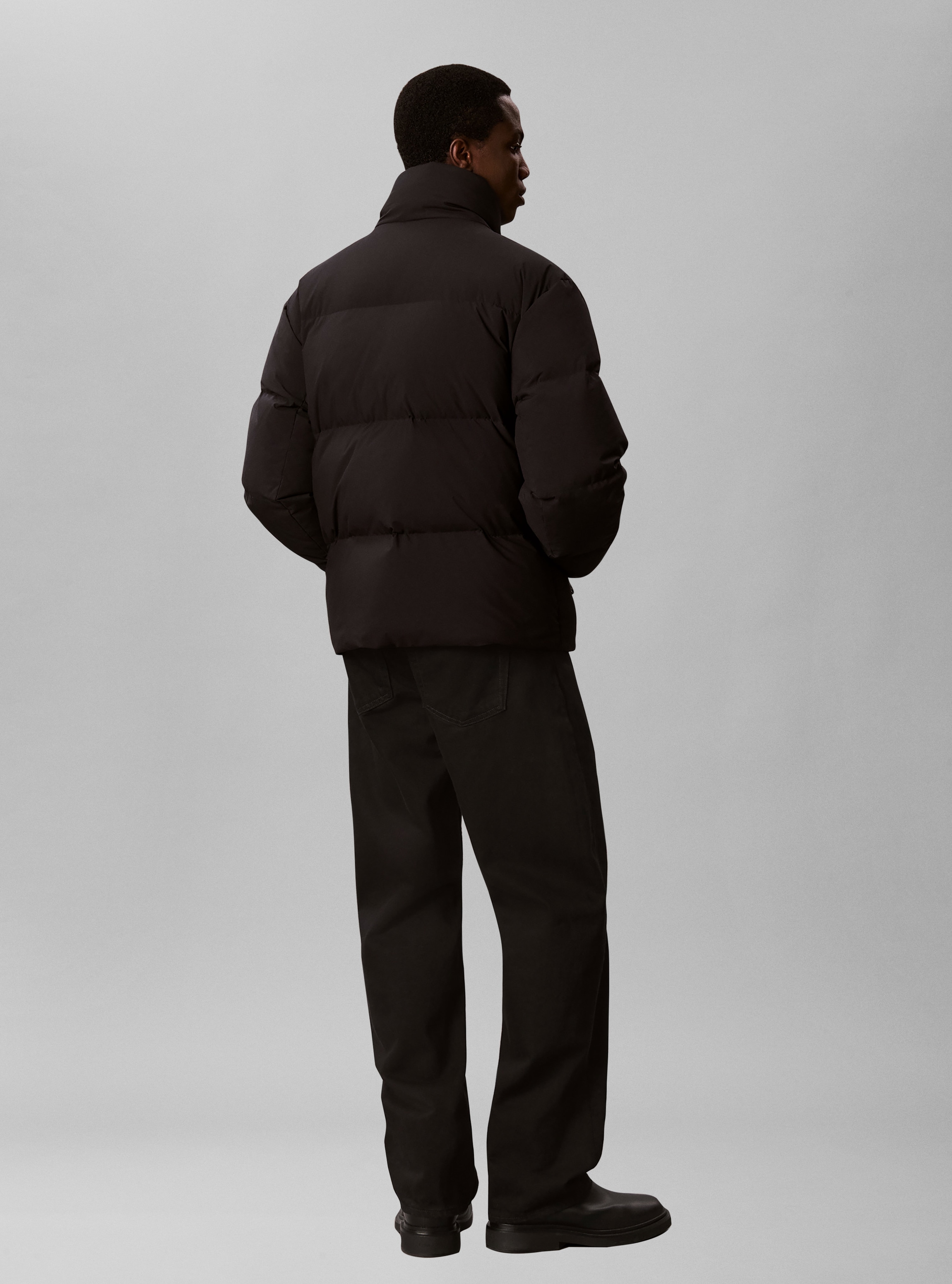 Calvin Klein Steppjacke »NYLON MONOLOGO DOWN PUFFER« ohne Kapuze Regular fit, Logoschriftzug