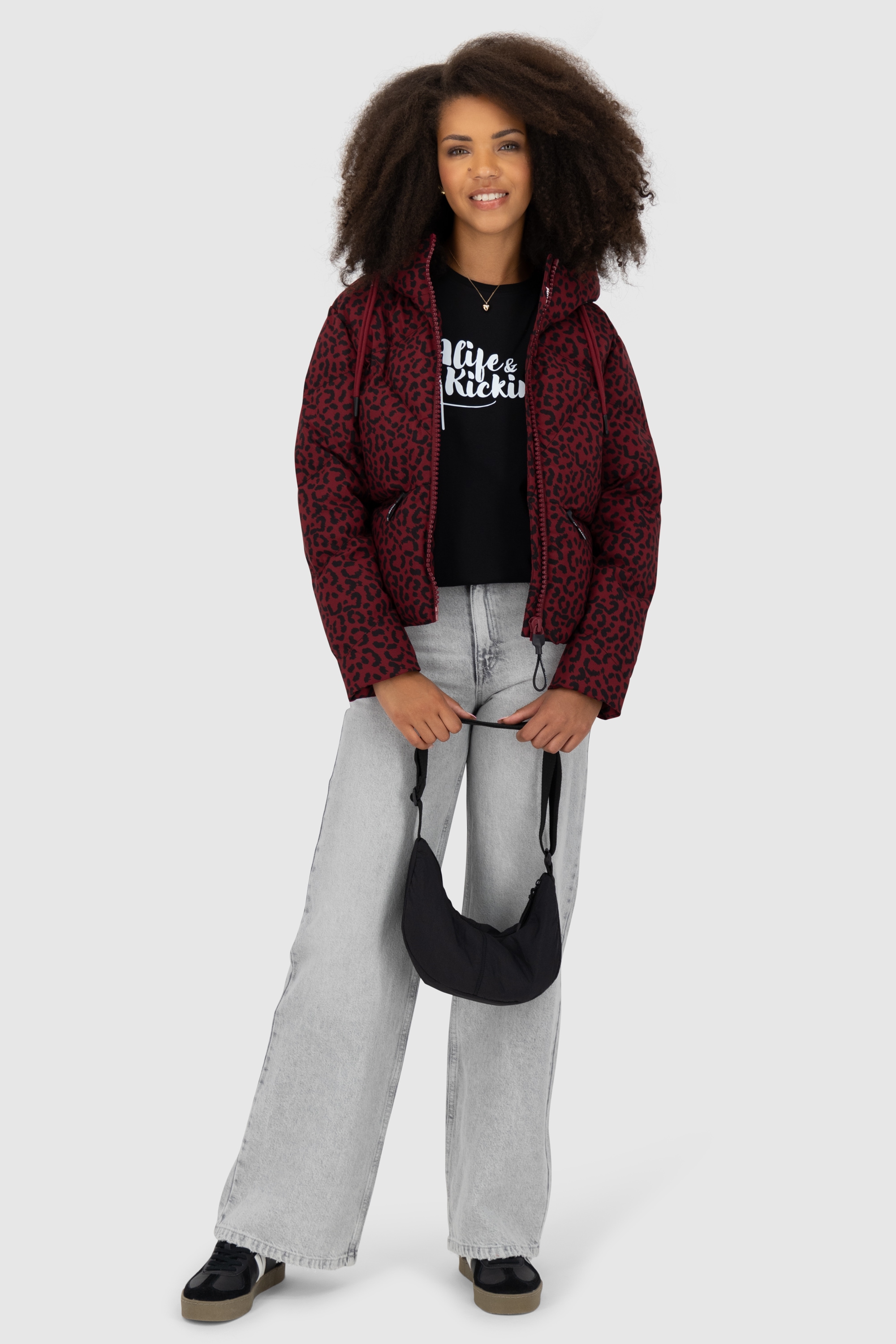 Alife & Kickin Winterjacke »Damen MurielAK B«, mit Kapuze, Kurze warme moderne Jacke mit großer gefütterter Kapuze