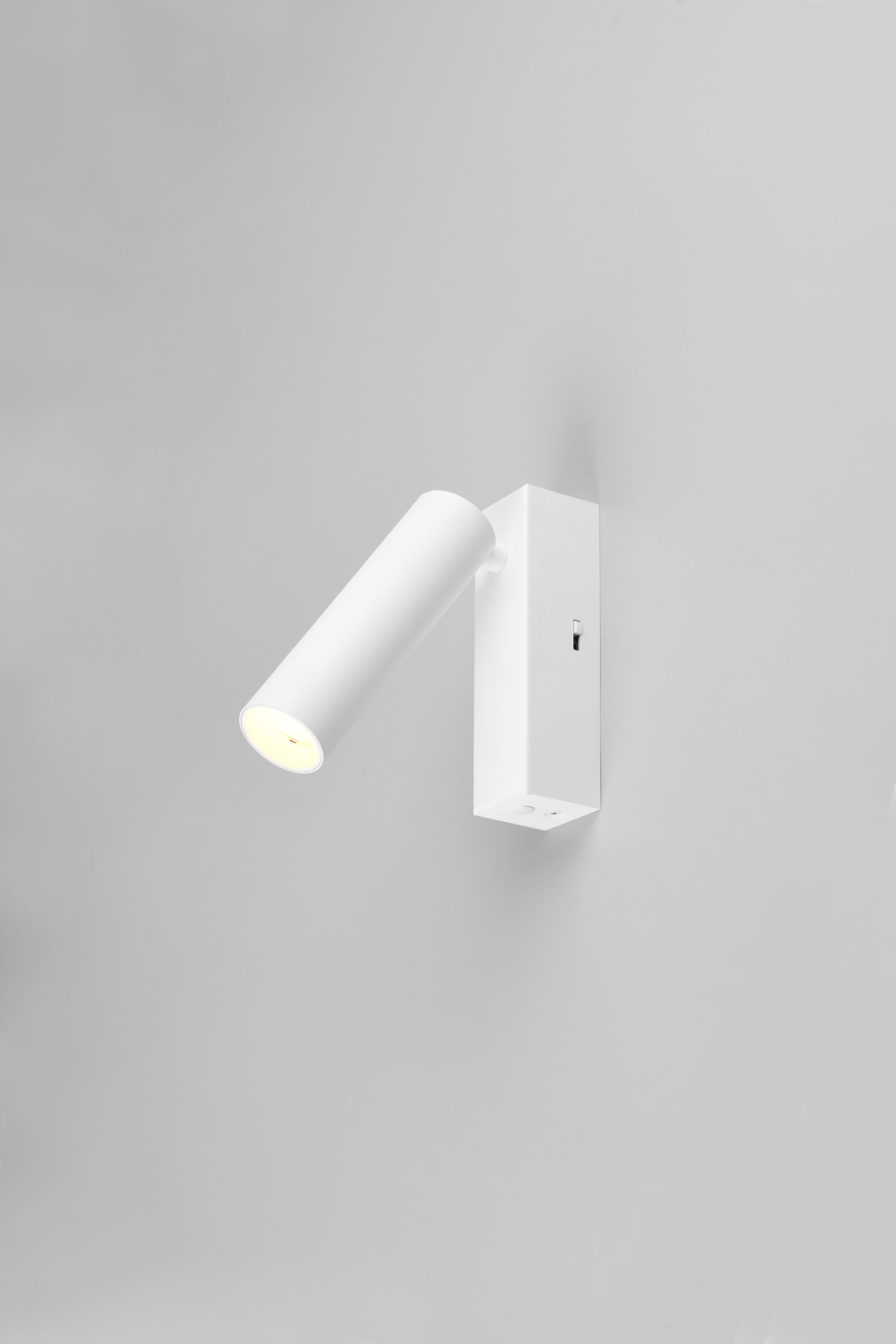 TRIO Leuchten LED Deckenstrahler »AMBALA, LED Spot, 500 Lumen CCT 2300/3000/4000K« LED-Board 1 Stk. Farbwechsler | warmweiß - kaltweiß in 3 Stufen dimmbar per Wandschalter, drehbar schwenkbar Spot