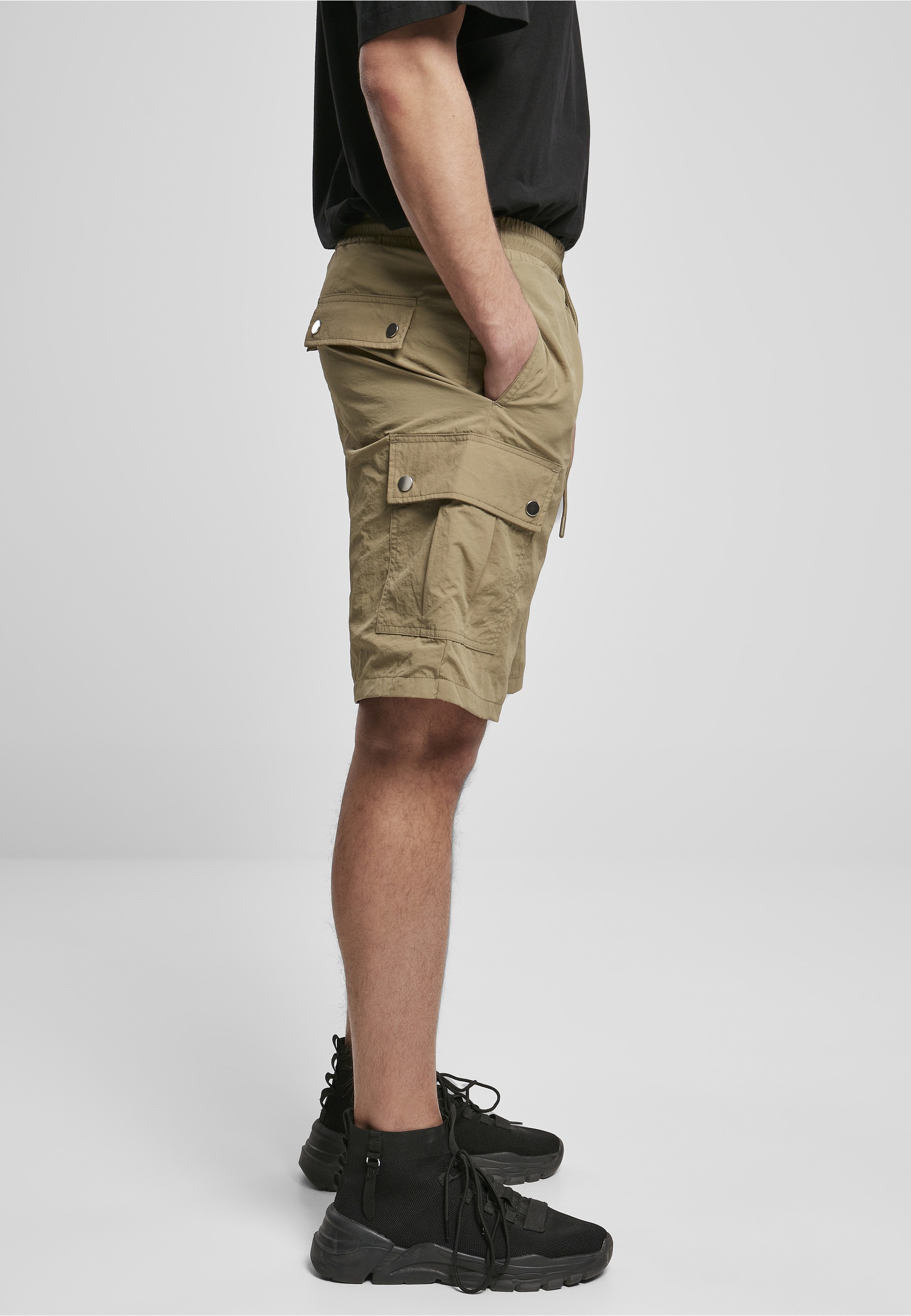 URBAN CLASSICS Cargohose »Urban Classics Herren Nylon Cargo Shorts«