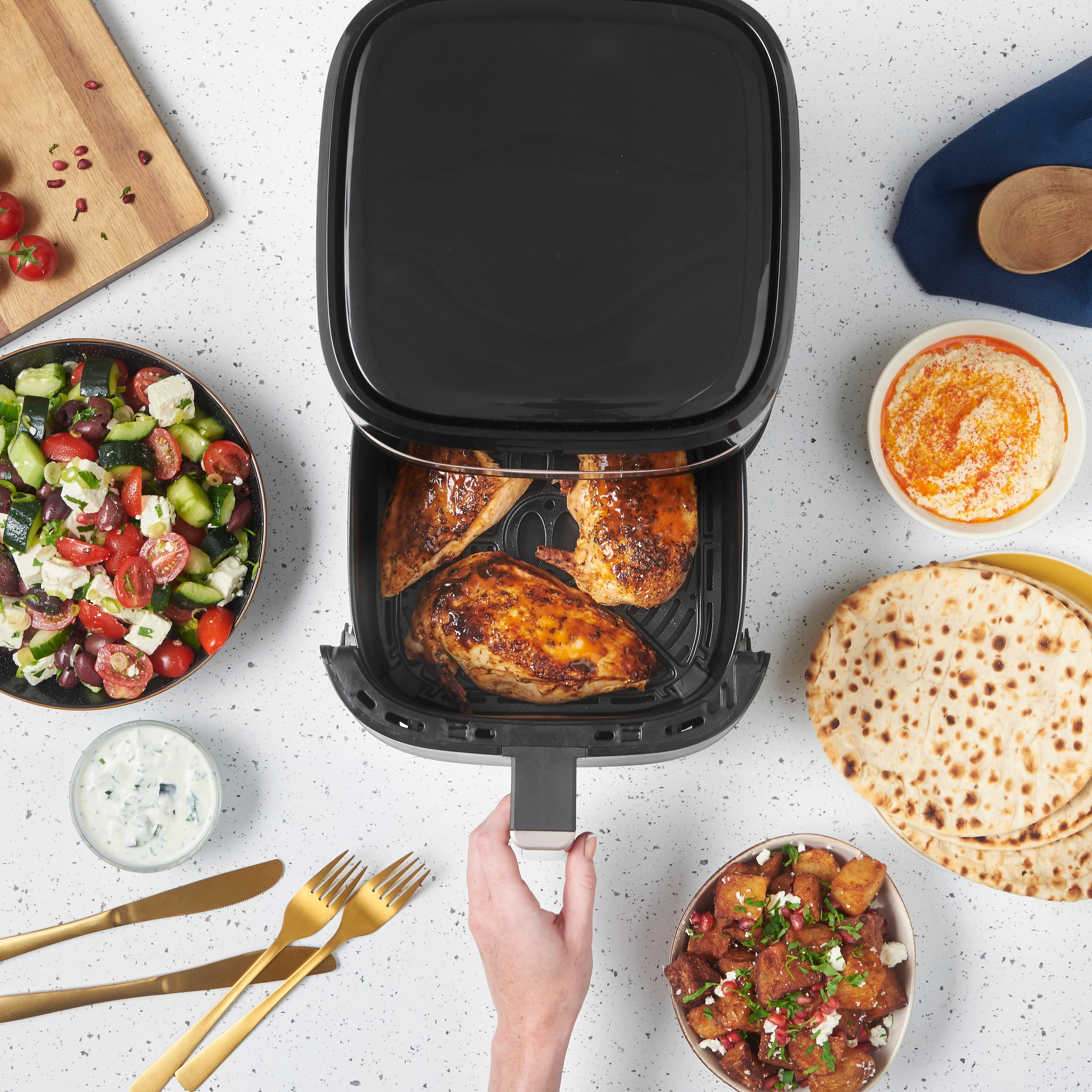 RUSSELL HOBBS Heißluftfritteuse »27610-56 SatisFry, 4,3 L«, 1300 W, Airfryer–wenig oder kein Öl erforderlich, 9 Programme, 4,3 L