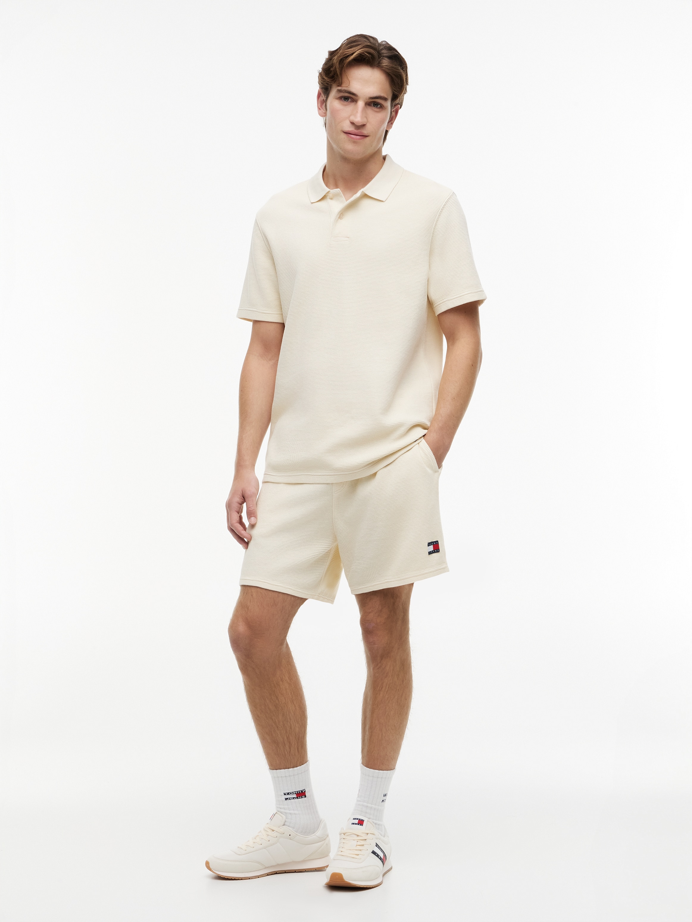 Tommy Jeans Sweatshorts »TJM WASHED WAFFLE BEACH SHORT«  aus Waffelstrick und elastischem Bund