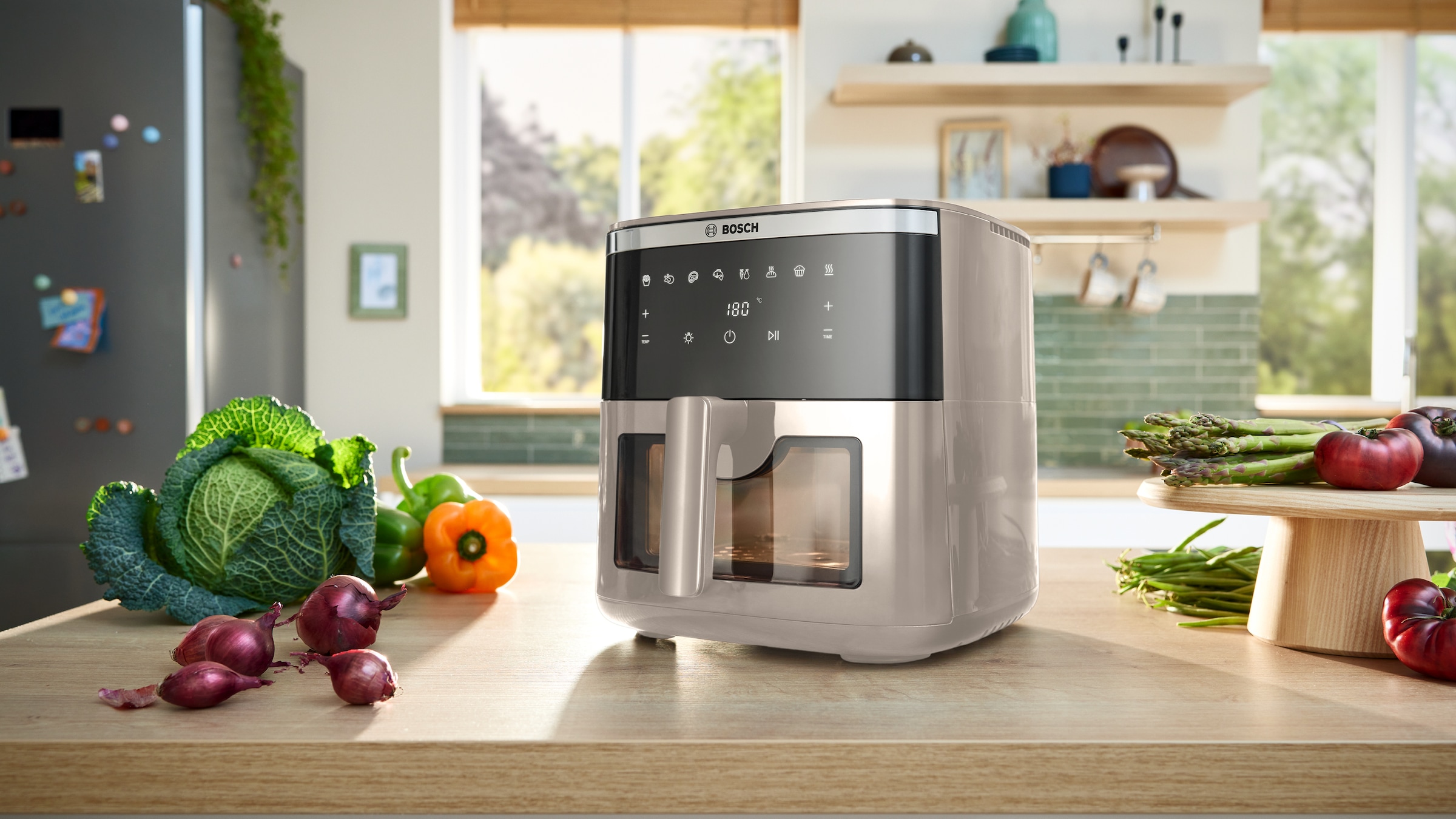 BOSCH Heißluftfritteuse »Air Fryer Serie 6, MAF671B0, 7,2l, Sichtfenster, 7 Programme, schwarz« 1800 W Innenlicht, Schüttelalarm, Korb spülm.geeignet
