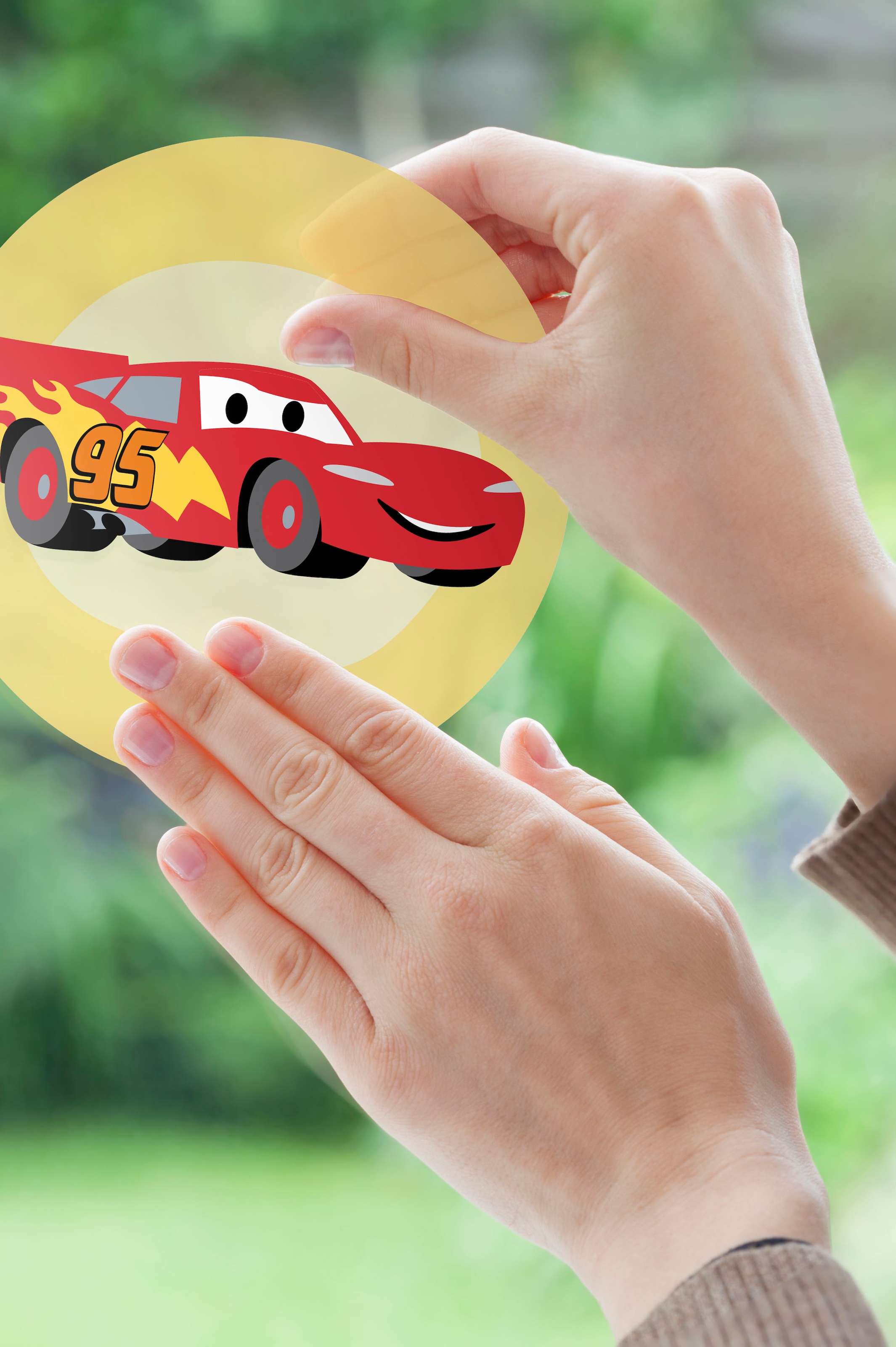 Komar Fensterbild »Fenstersticker - Cars Ka-Chow Bubbles - Größe 30 x 30 cm, 2 Bogen«