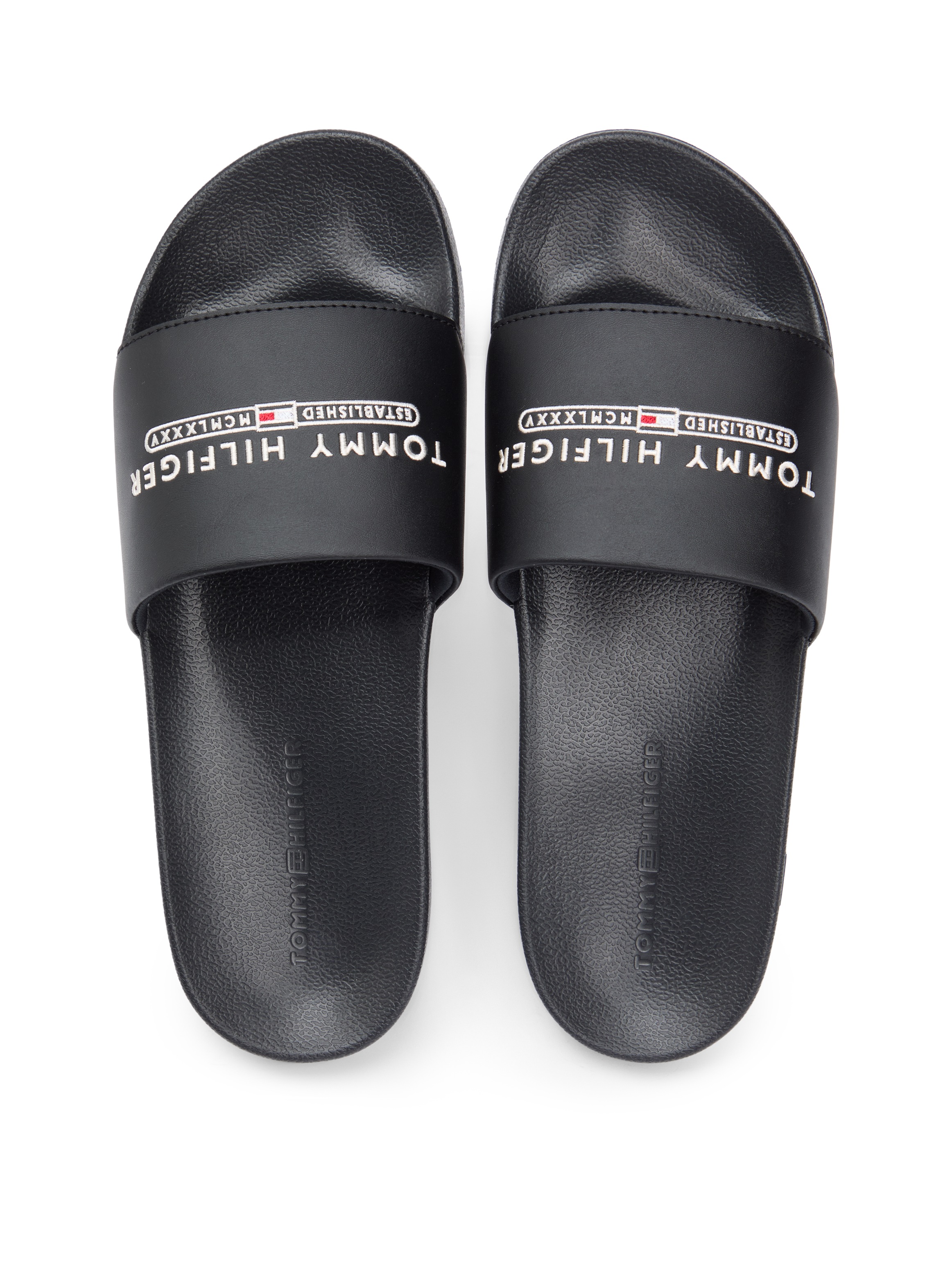 Tommy Hilfiger Pantolette »TOMMY HILFIGER RAISED POOL SLIDE«  , Sommerschuh, Badeschuh, Haussschuh mit Logoschriftzug