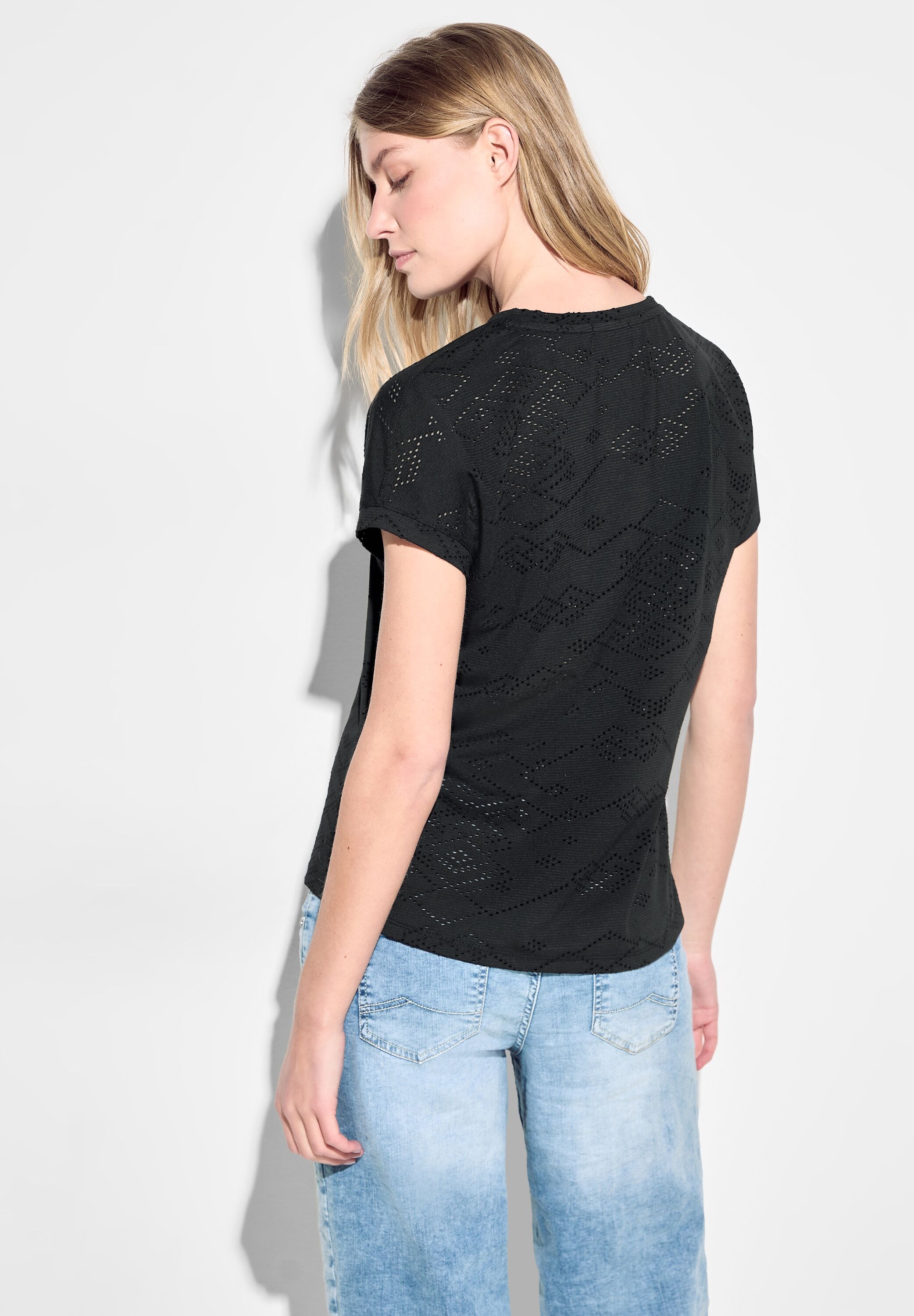 Cecil T-Shirt, mit Lochmuster in Ornamentform