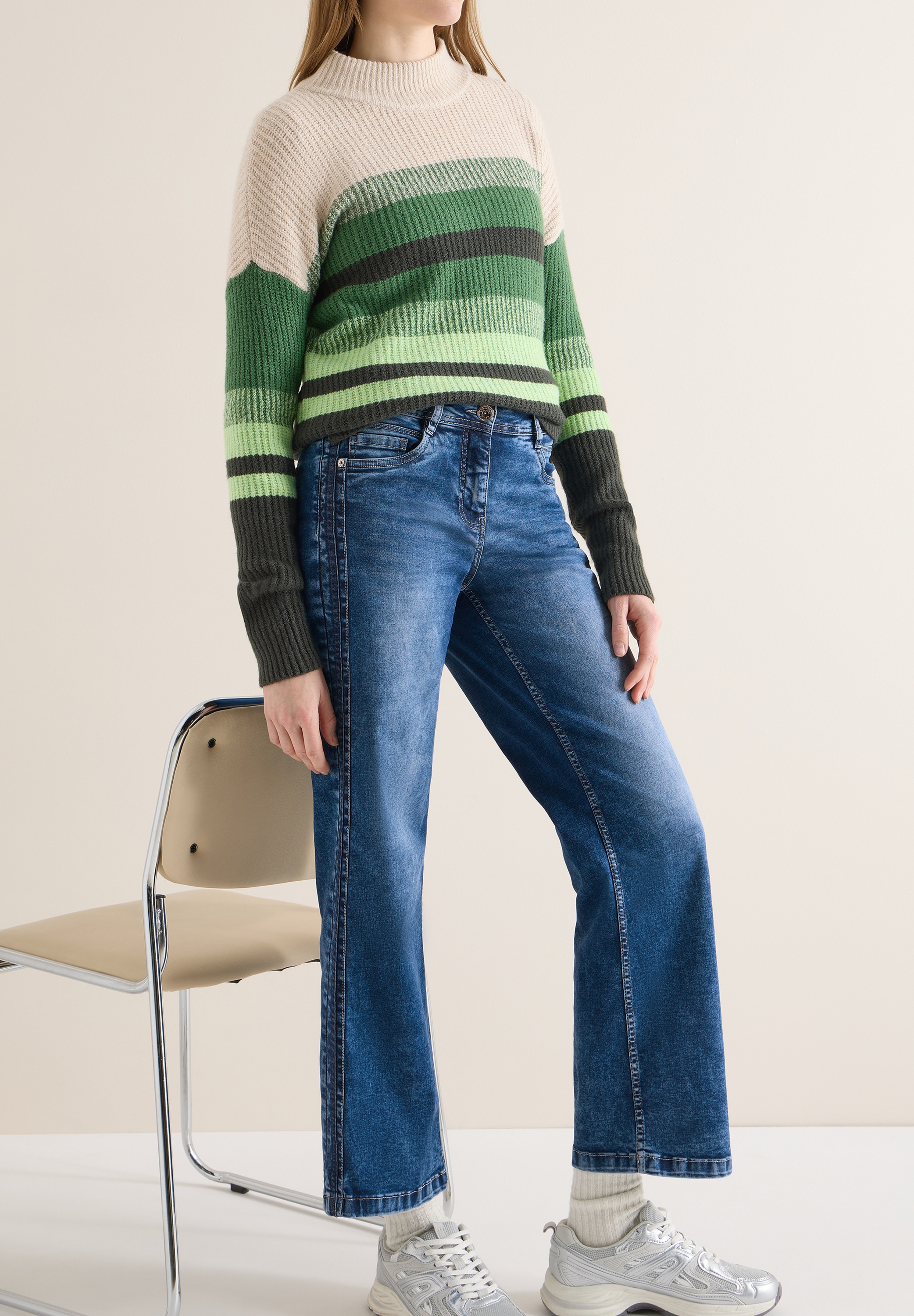 Cecil Weite Jeans »Style NEELE Mid Blue« mit tonalen Gallonstreifen und Stretch