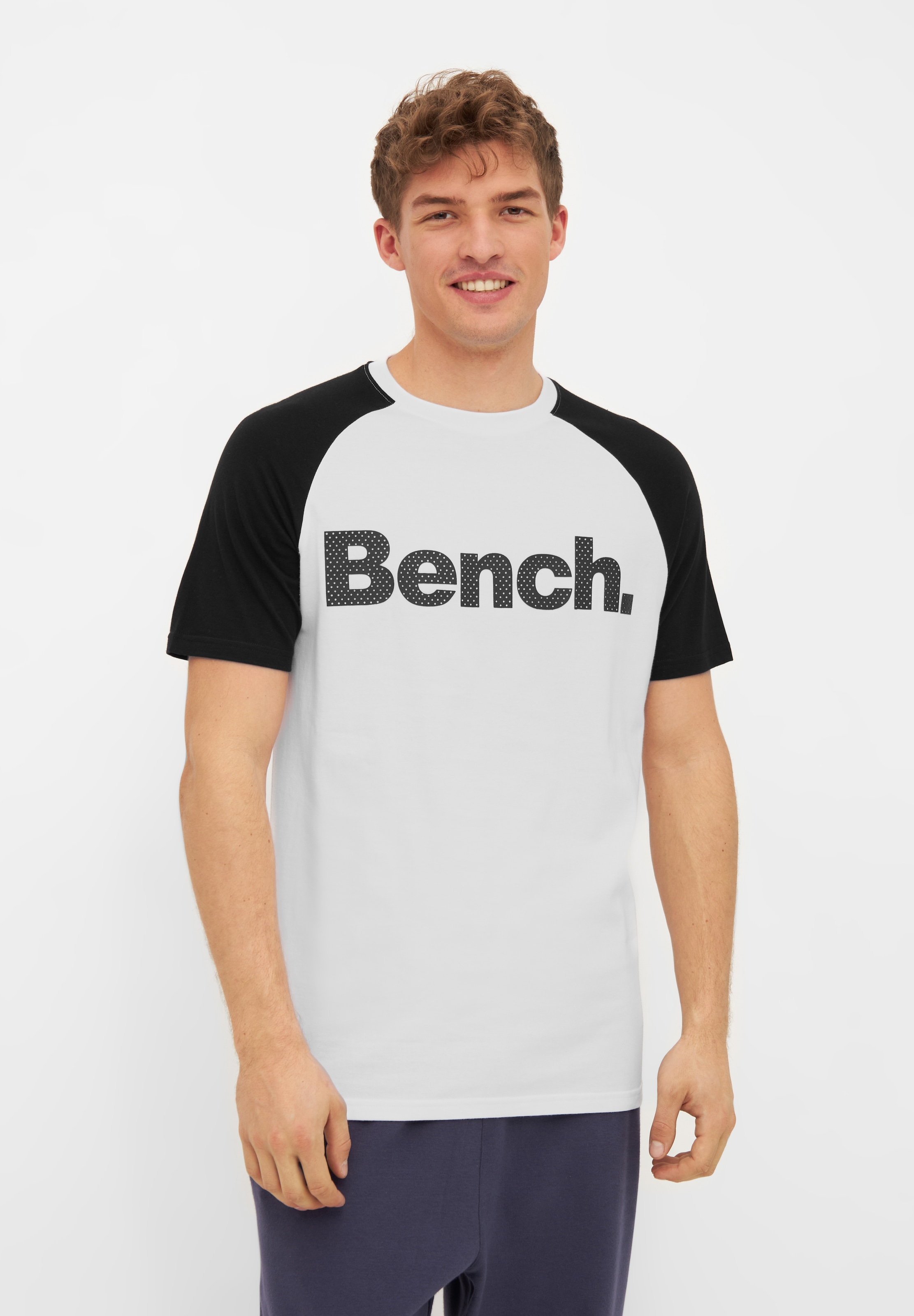 Bench. T-Shirt »SAKA«