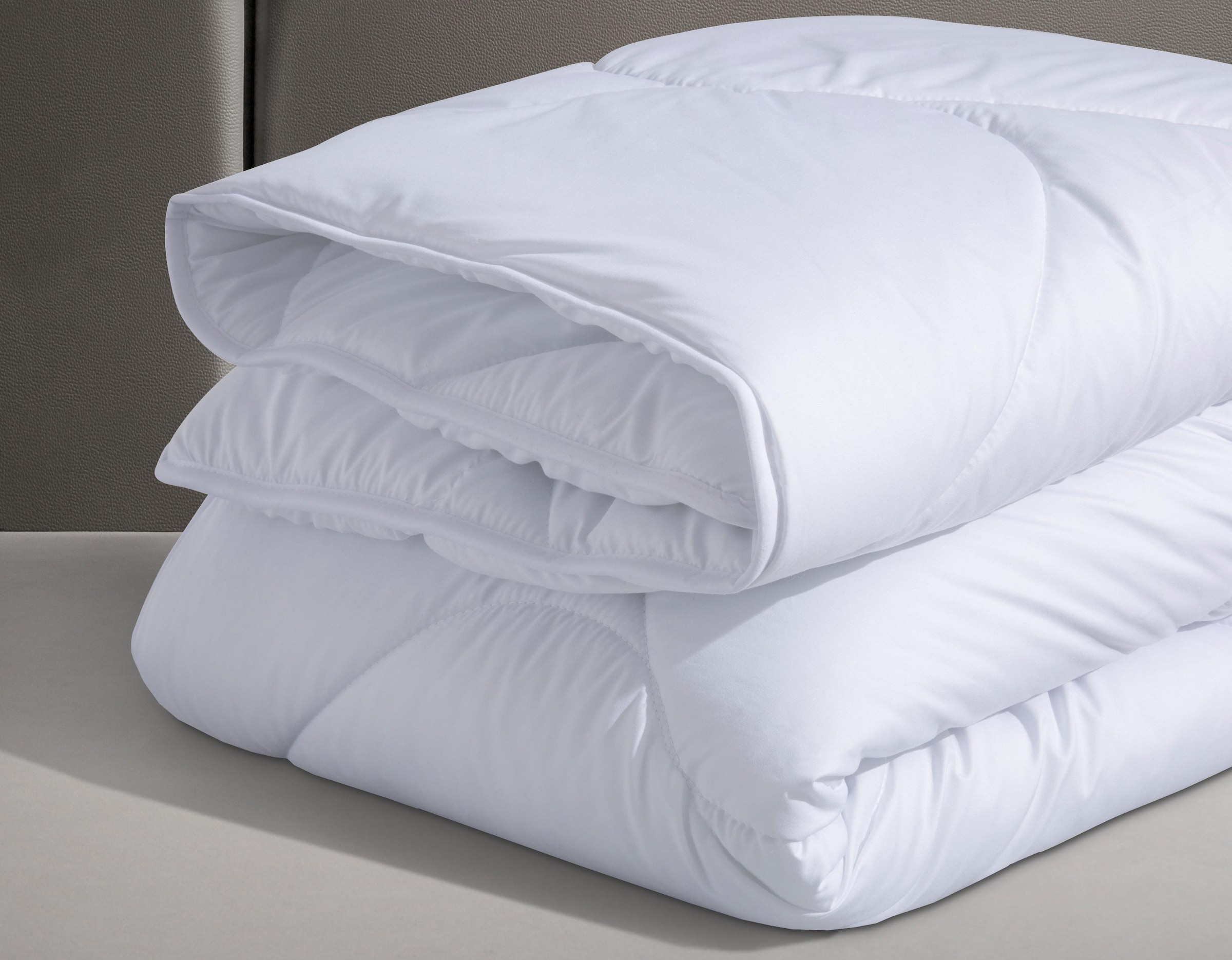 fan Microfaserbettdecke »Microfaser kochfest, Bettdecken für Sommer und Winter, Decke«, warm, Füllung 100% Polyester, Bezug 100% Polyester, (1 St.), Bettdecke 135x200 cm, 155x220 cm und weitere Größen, Made in Germany