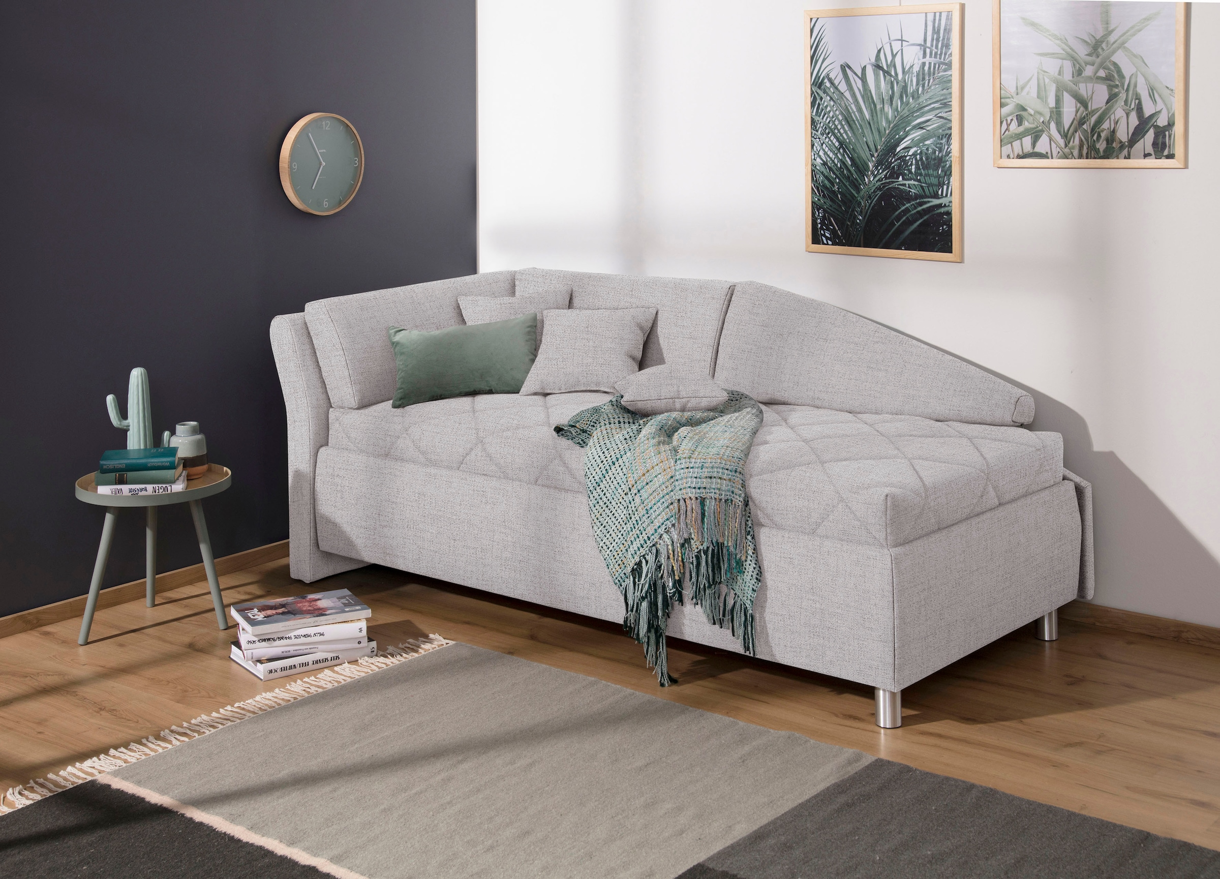 alina Schlafsofa »Lindsay«, Bettkasten, Zierkissen-Set aus: 2 Stk. 40x40cm, 1 Stk. 30x30cm