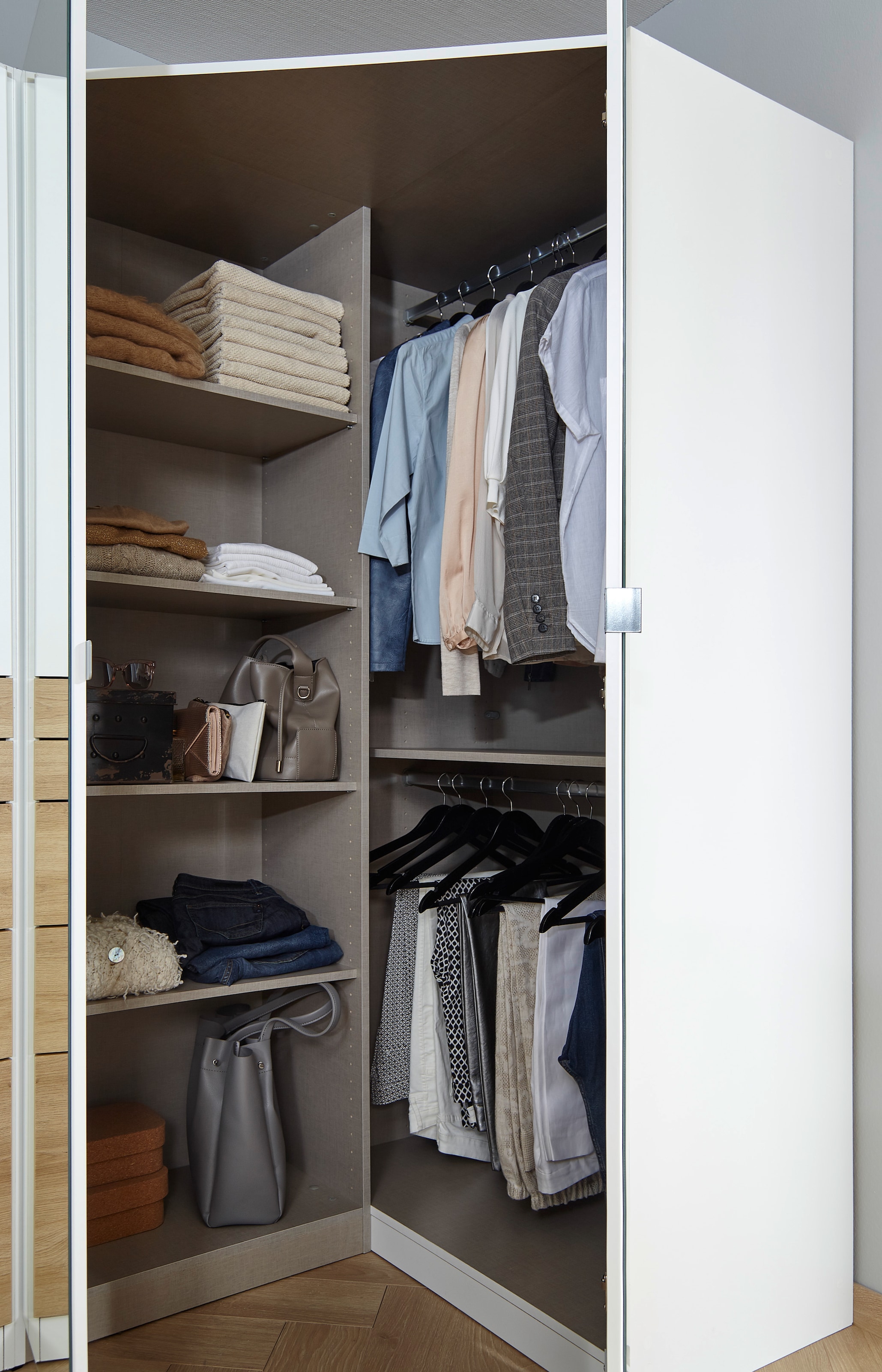 rauch Schrank-Set »Kleiderschrank Schrank Garderobe Wäscheschrank Ankleide ONTARIO« Set, Größe 298x208 cm, 