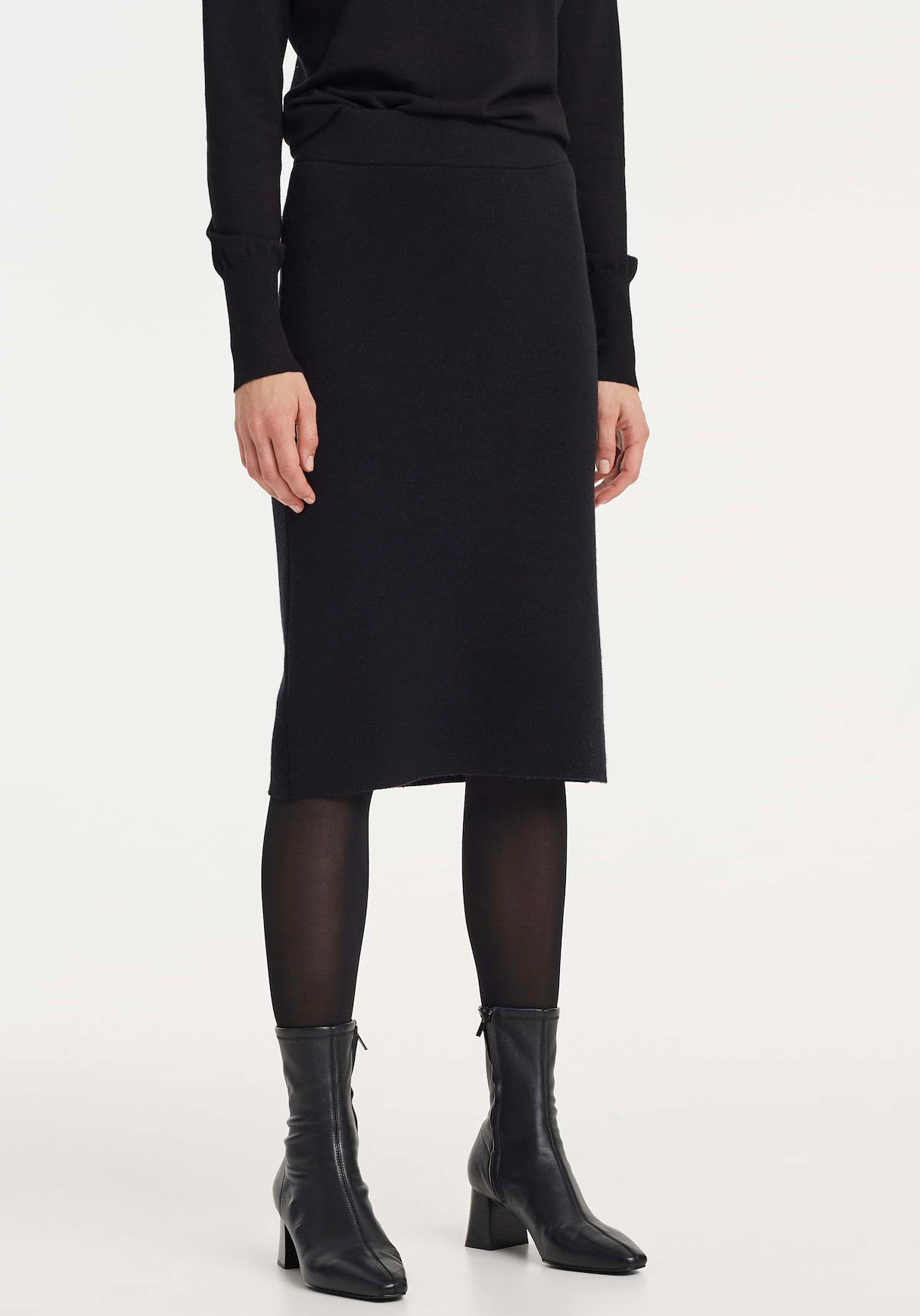 Bild von OPUS Midirock »Ronka«, in schmaler Silhouette mit Schlitzen
