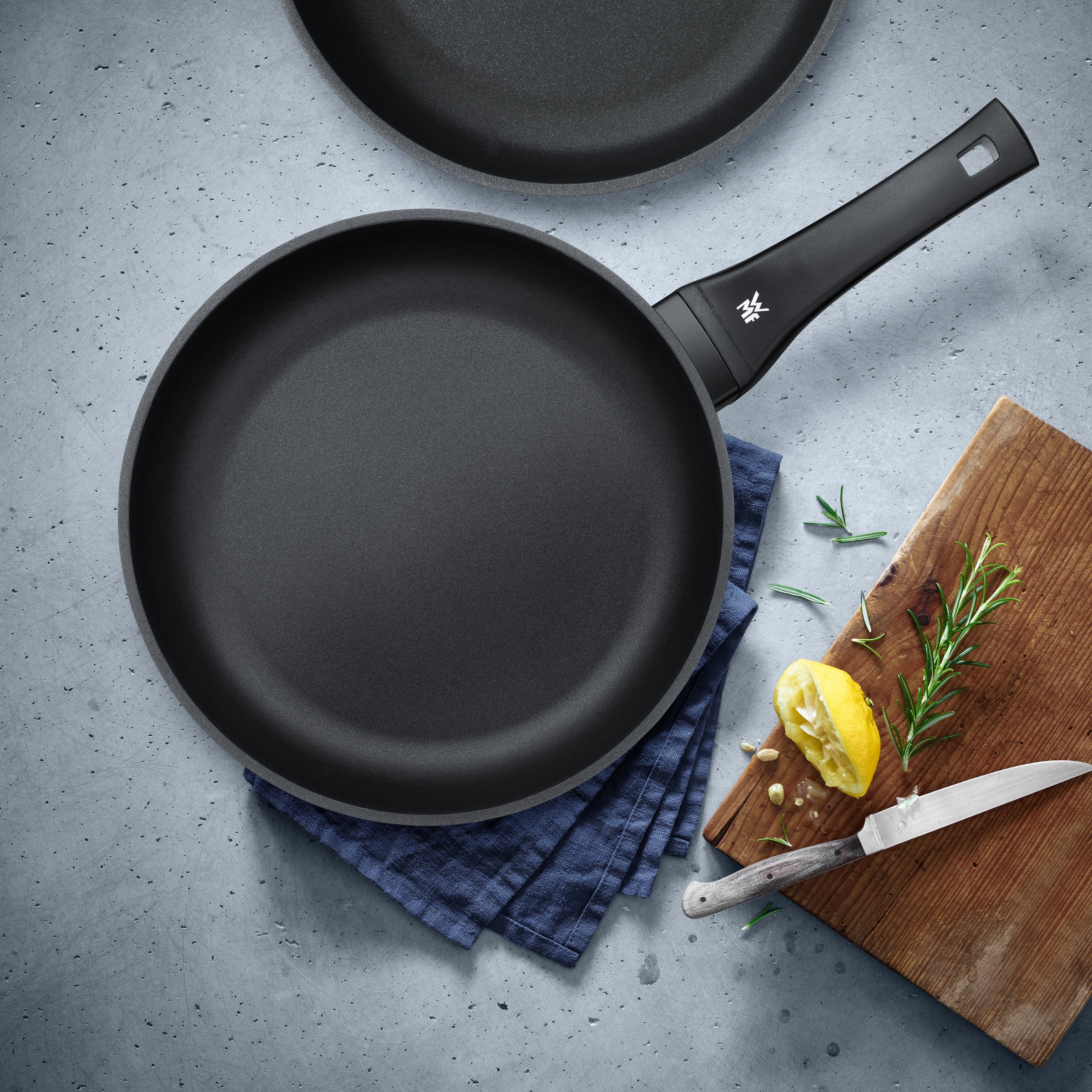 WMF Pfannen-Set »PermaDur Excellent«, Aluminiumguss, (Set, 2 tlg.), 24/28 c günstig online kaufen