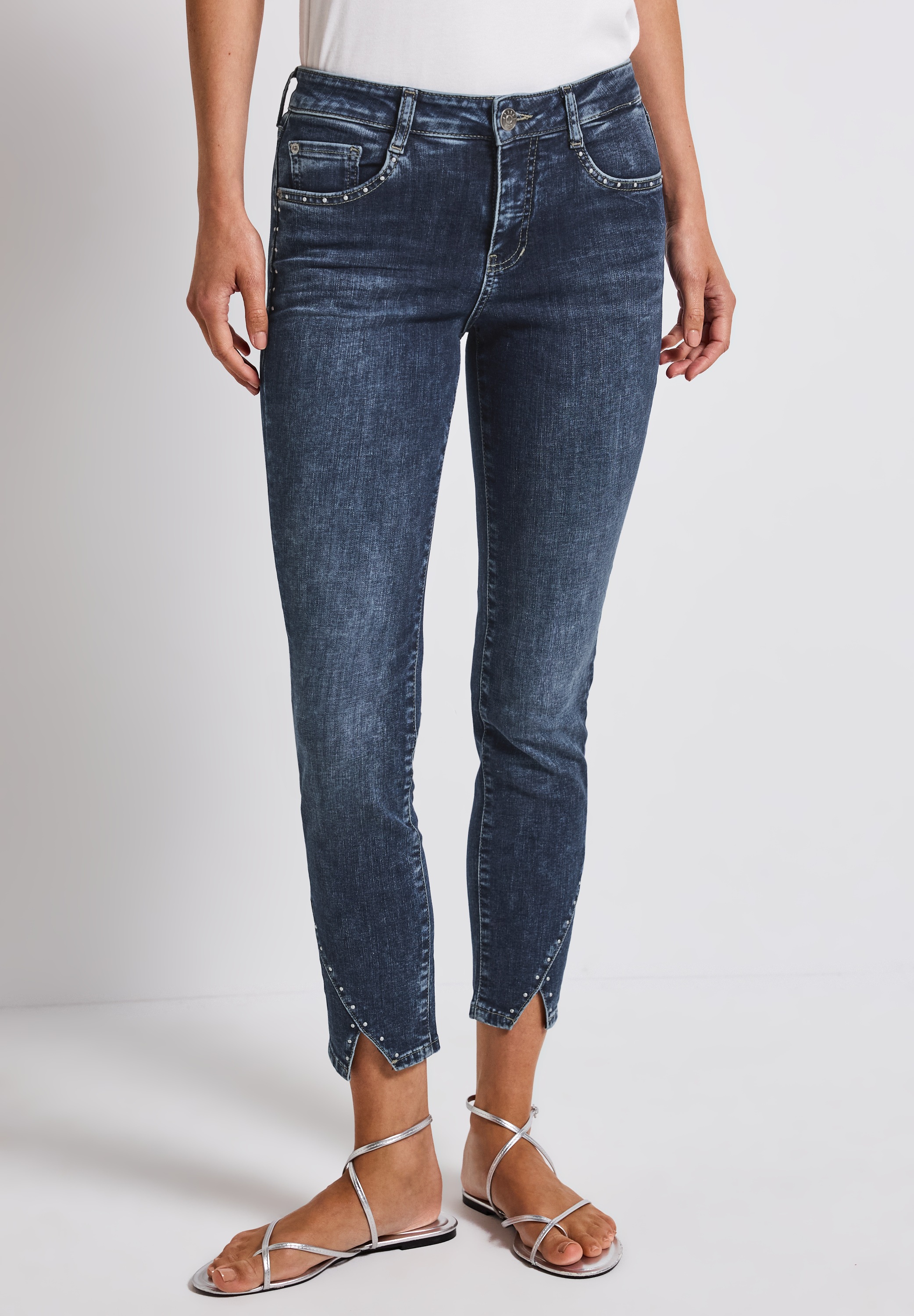 STREET ONE 5-Pocket-Jeans »Style YORK« mit Schlitz und Nieten Dark Blue Wash 34 - Länge 28 Länge 28 34 Jeanshose im Slim Fit von STREET ONE