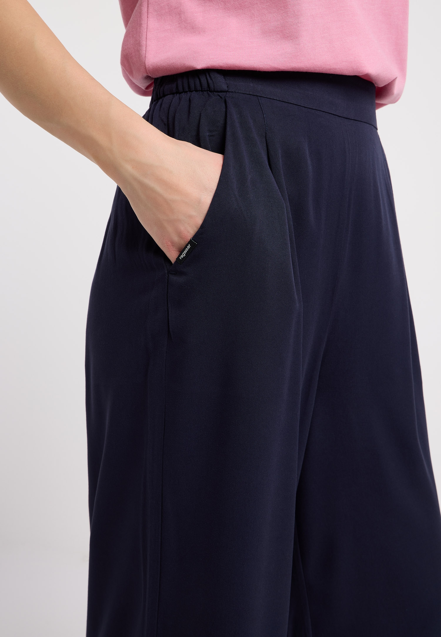 Ragwear Schlupfhose »LOGGAN«  reine Viskose und weites Bein für angenehmes Tragegefühl