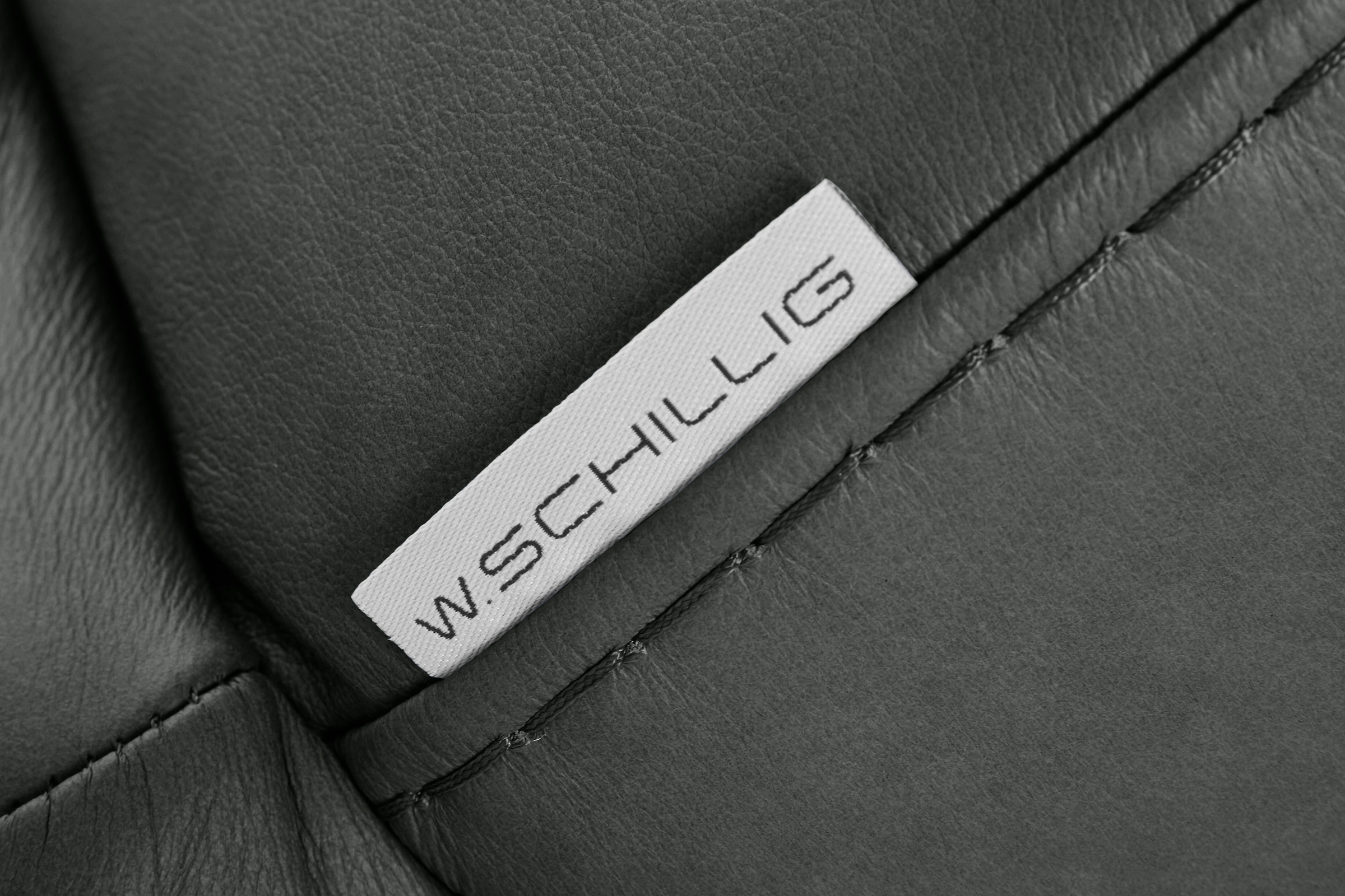 W.SCHILLIG 2,5-Sitzer »montanaa«, mit Metallfüßen in Schwarz pulverbeschichtet, Breite 212 cm