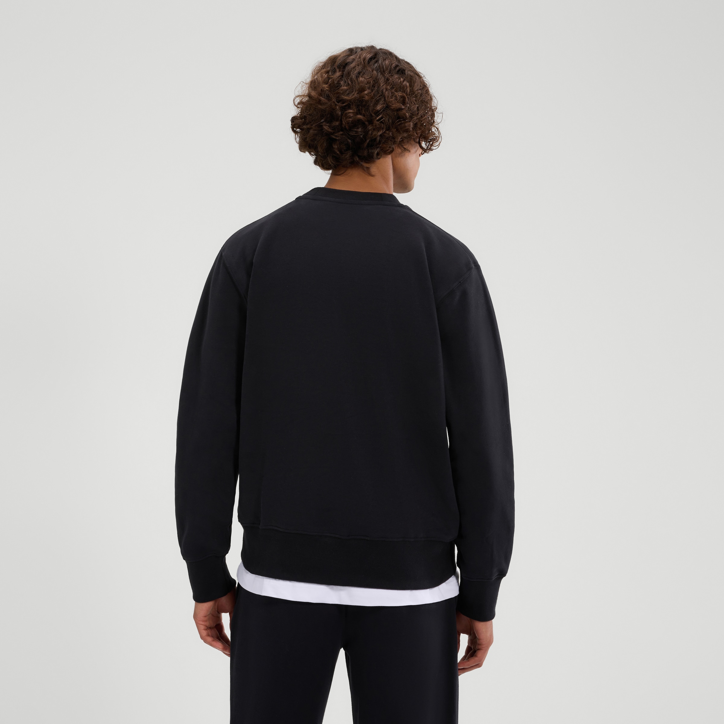 Ellesse Sweatshirt »CORCOLLE SWEATSHIRT«, schlichte Crew-Silhouette, Langarm-Ausführung
