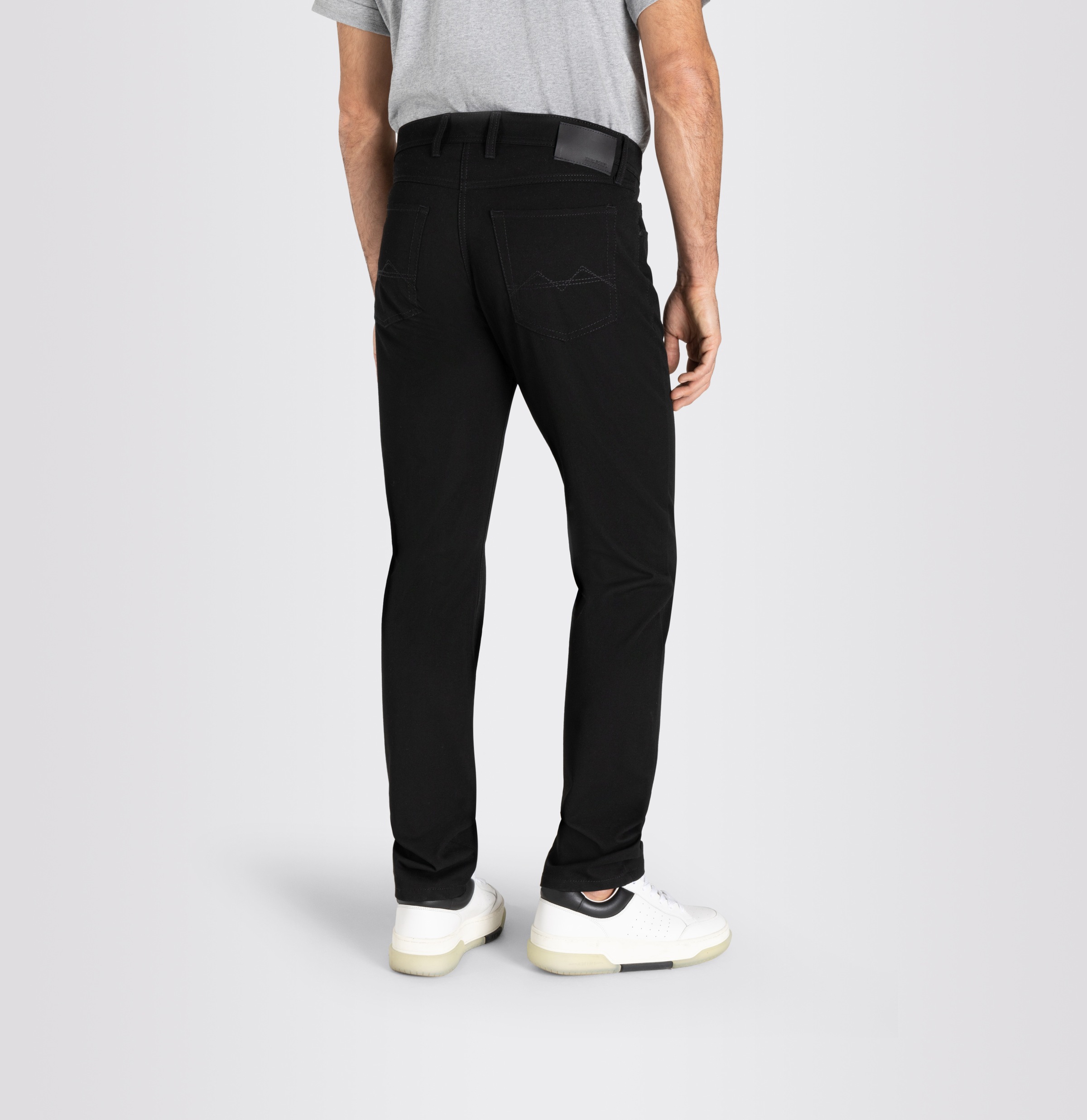 MAC Straight-Jeans »Arne«, in gepflegter Optik, mit Stretch