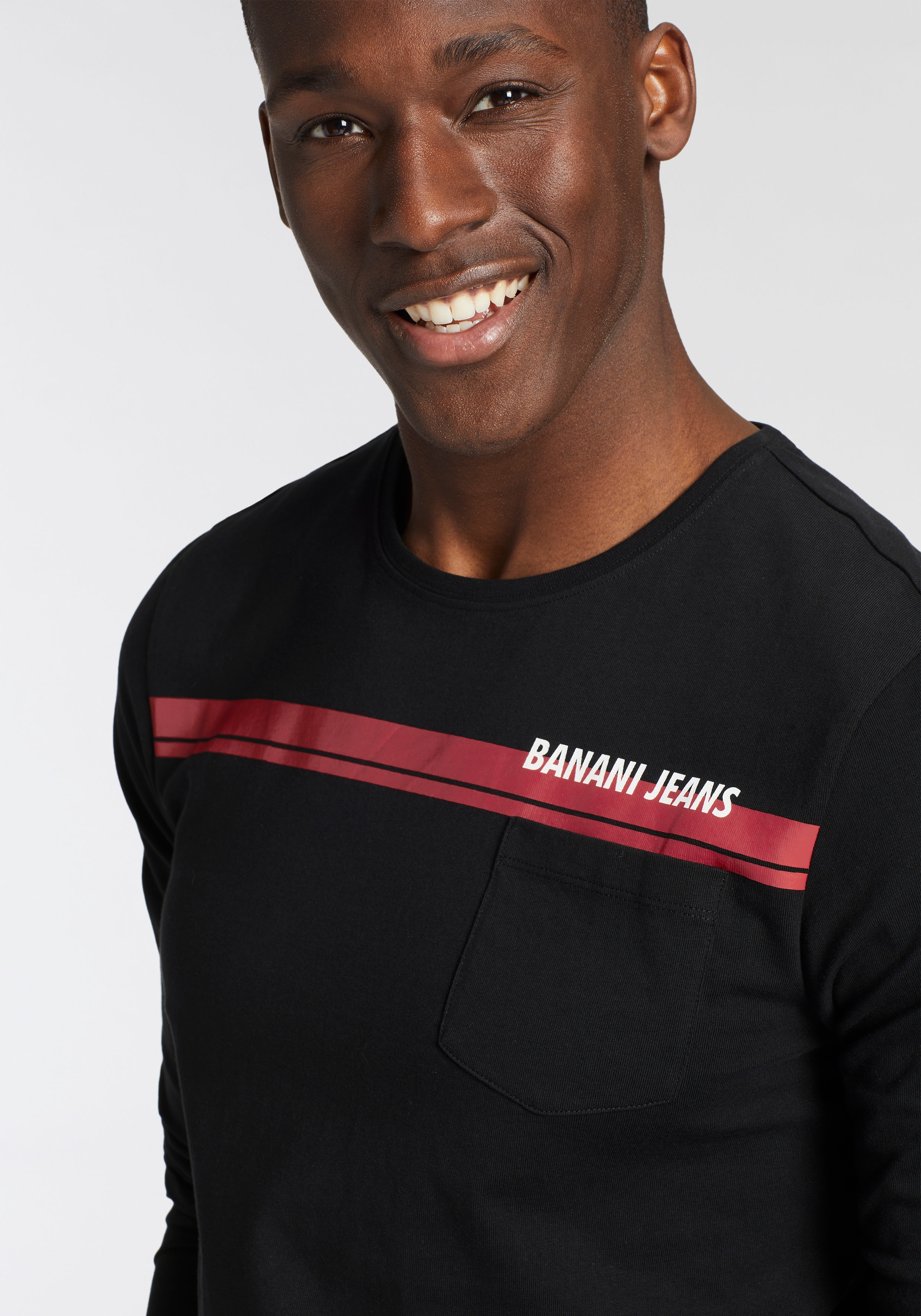 Bruno Banani Langarmshirt, Mit Brusttasche und Frontprint