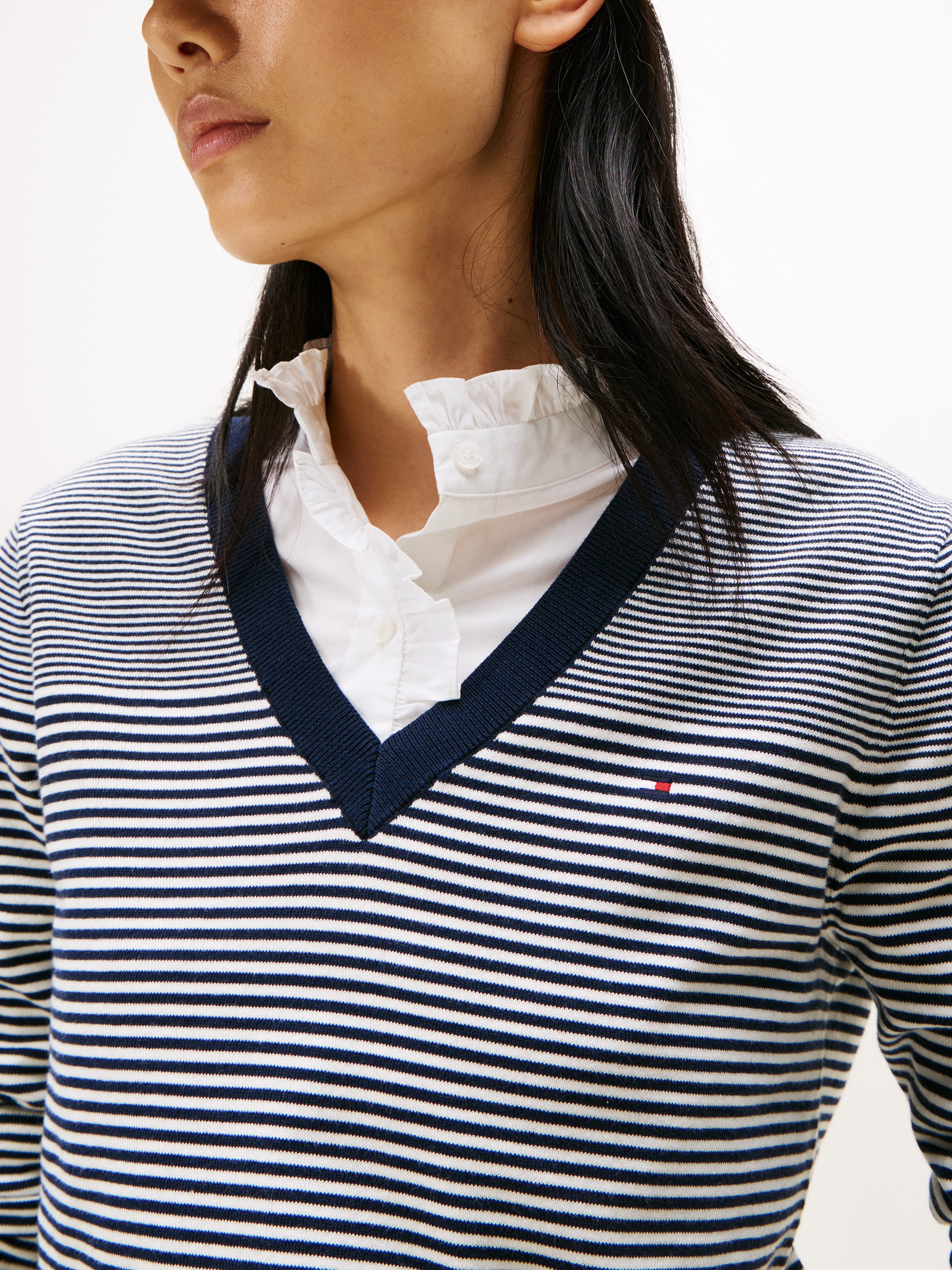 Tommy Hilfiger V-Ausschnitt-Pullover, mit Logo-Stickerei