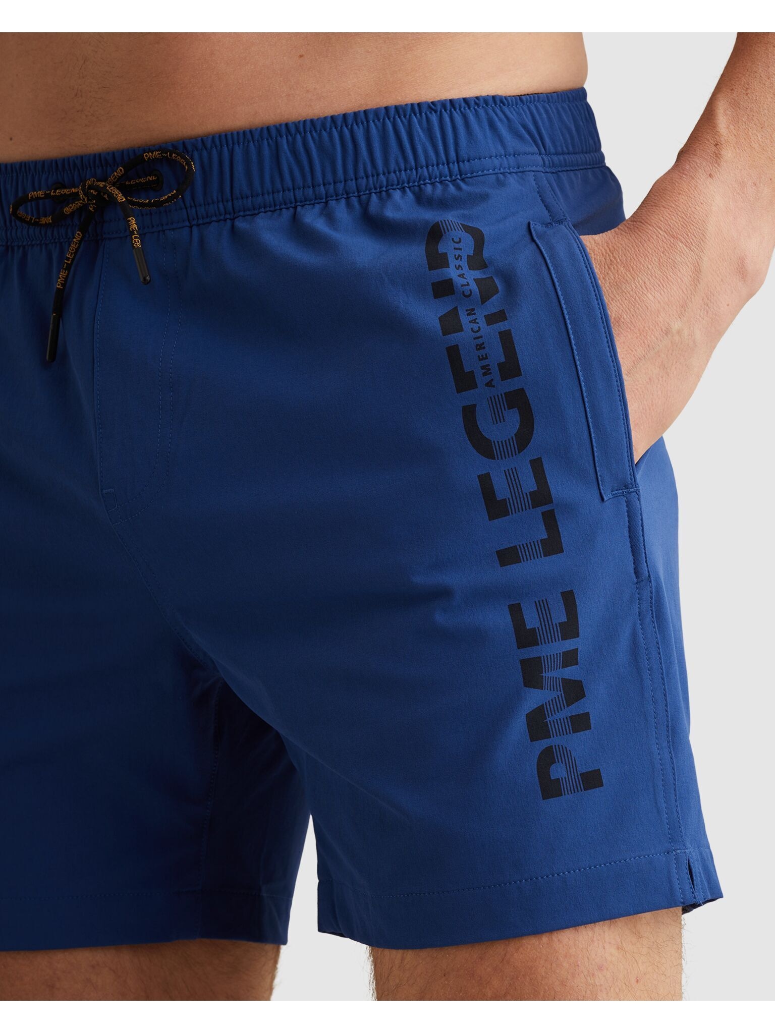 PME LEGEND Badeshorts »AIRFRAME SWIMSHORTS BIG LOGO PRINT« Seitliche Eingrifftaschen, Gesäßtasche