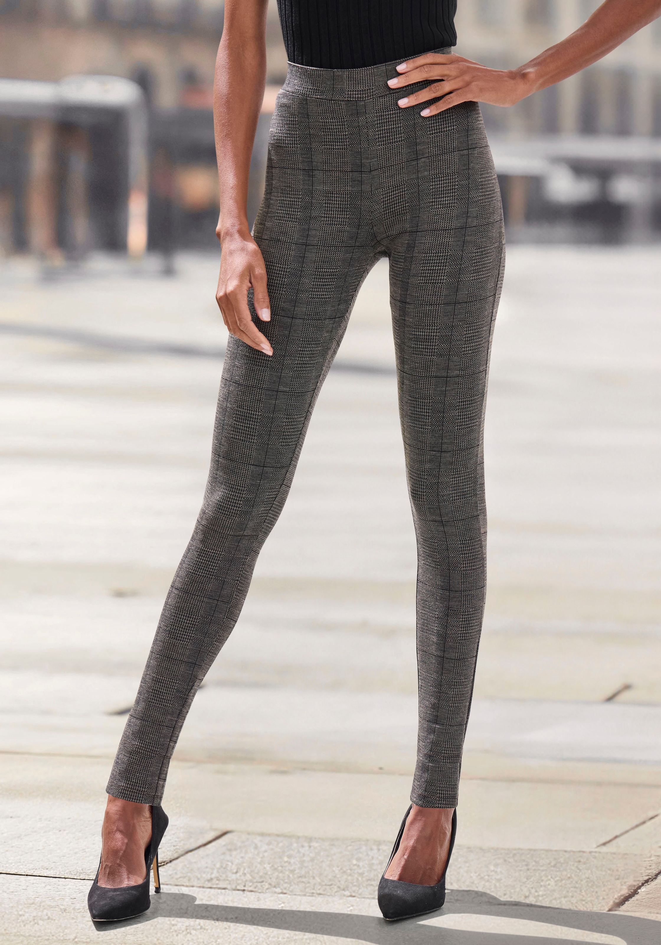 LASCANA Leggings, mit zwei Gesäßtaschen, Jeggings, elastisch