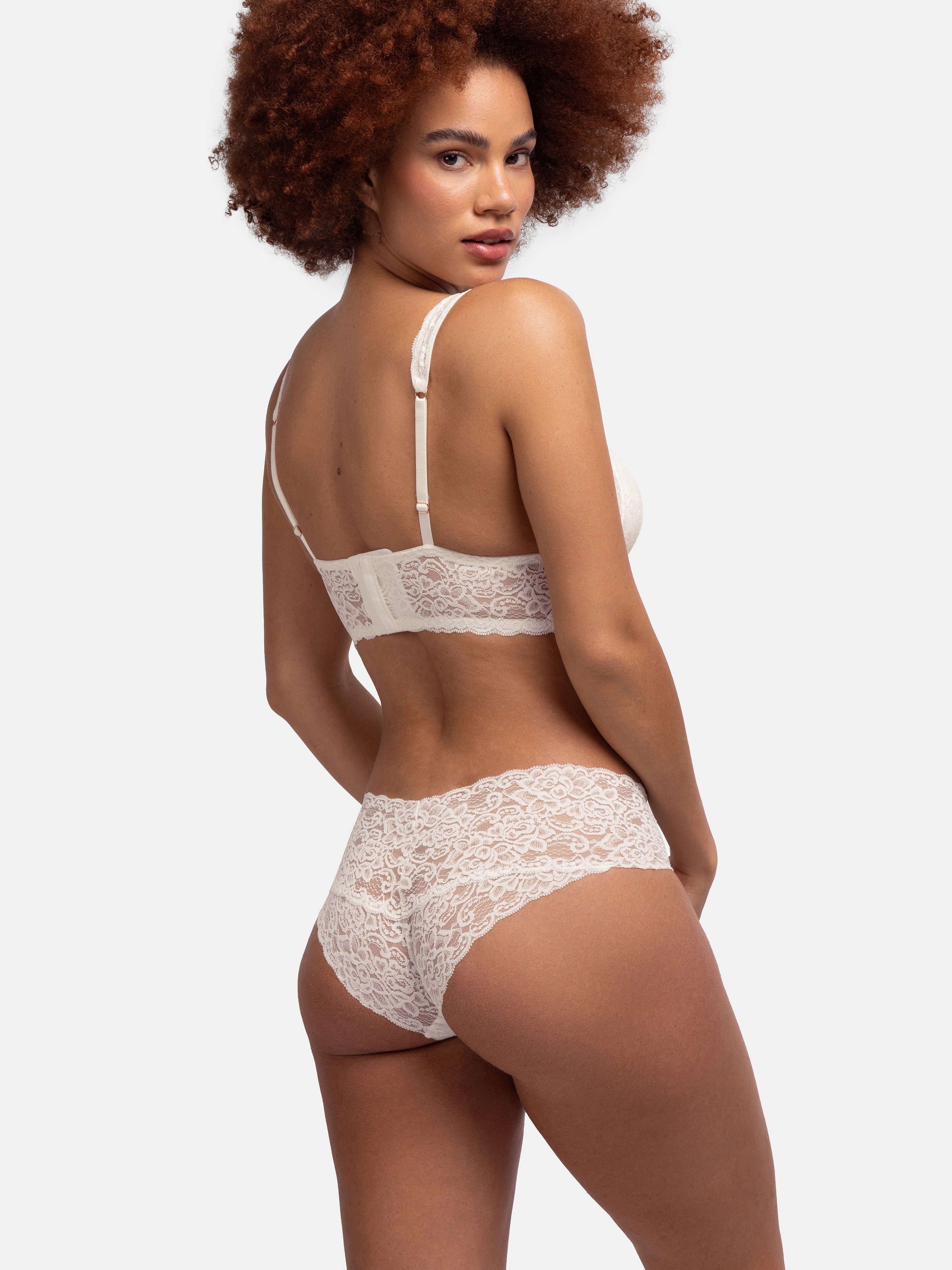 Dorina Slip »Lana«, (3er Pack), florale Spitze