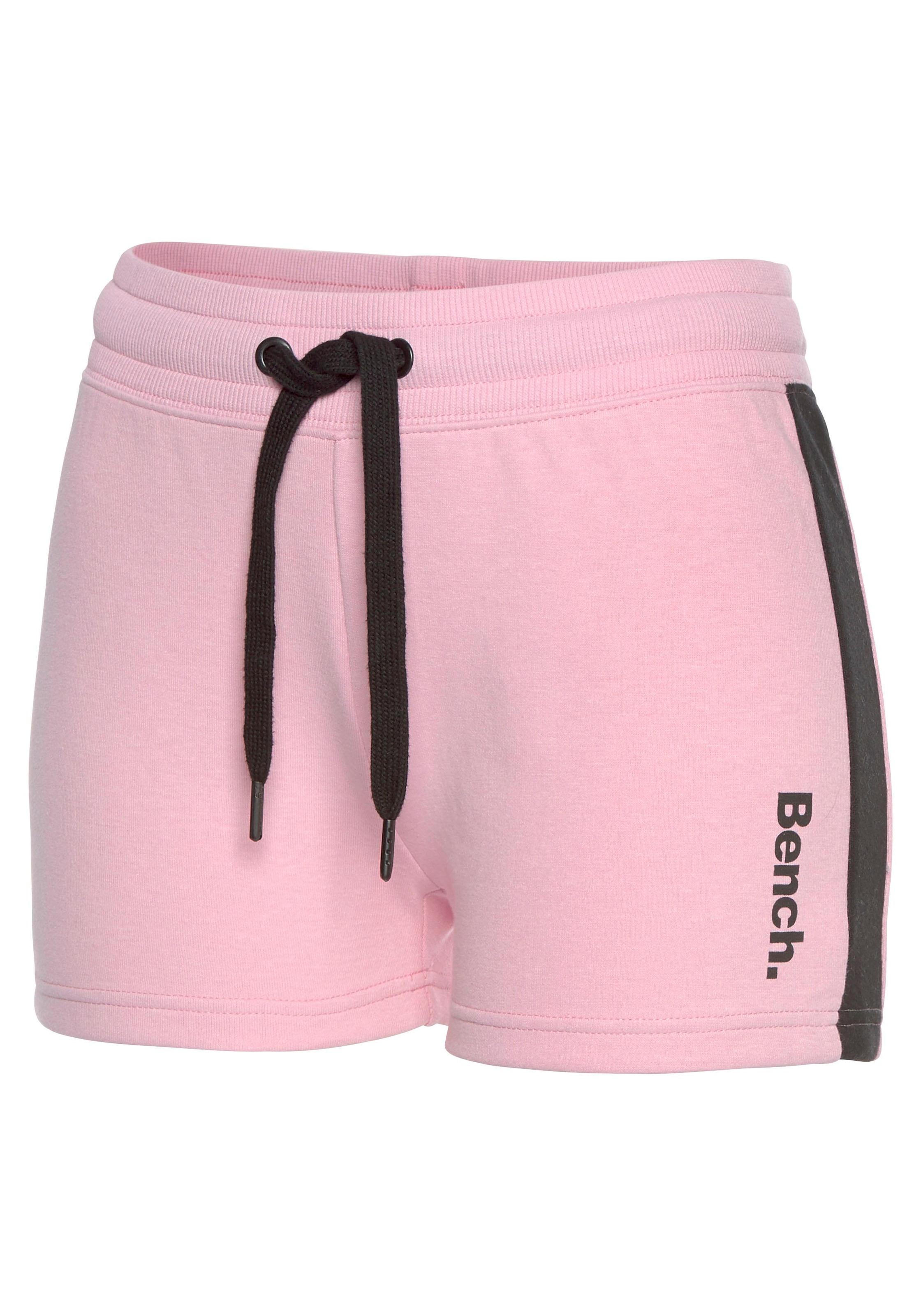 Bench. Loungewear Relaxshorts, mit Seitenstreifen, Loungewear