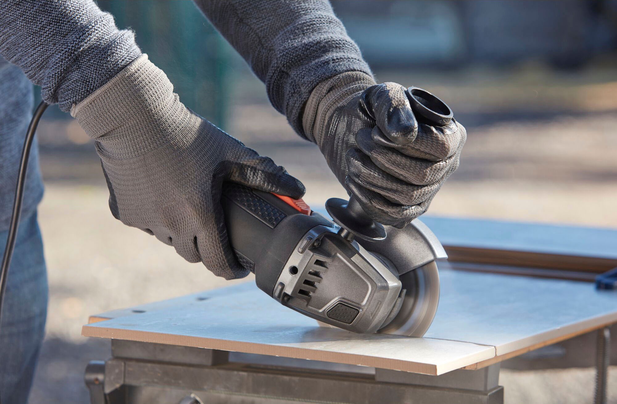 Black + Decker Winkelschleifer »BEG220«