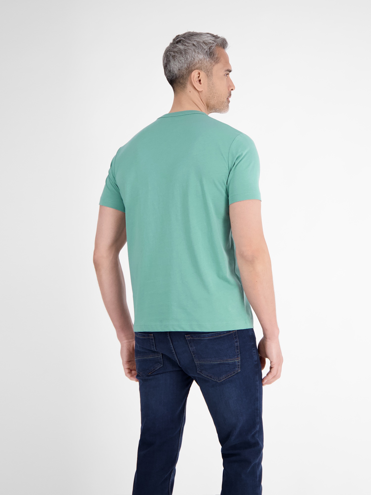 LERROS T-Shirt »LERROS Unifarbenes T-Shirt mit Brustprint«