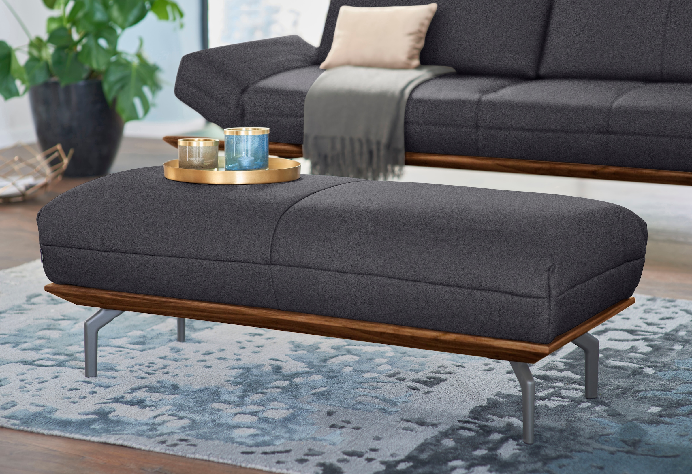 Creation BY ROLF BENZ Polsterhocker »CR.420, Designhocker, Sitzhocker« in 2 Bezugsqualitäten, Holzrahmen in Eiche Natur oder Nussbaum