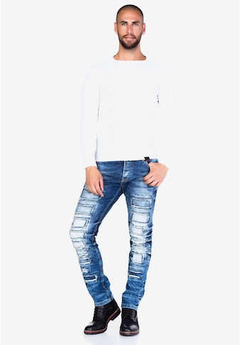 Cipo & Baxx Bequeme Jeans, mit auffälligen Details in Straight Fit kaufen