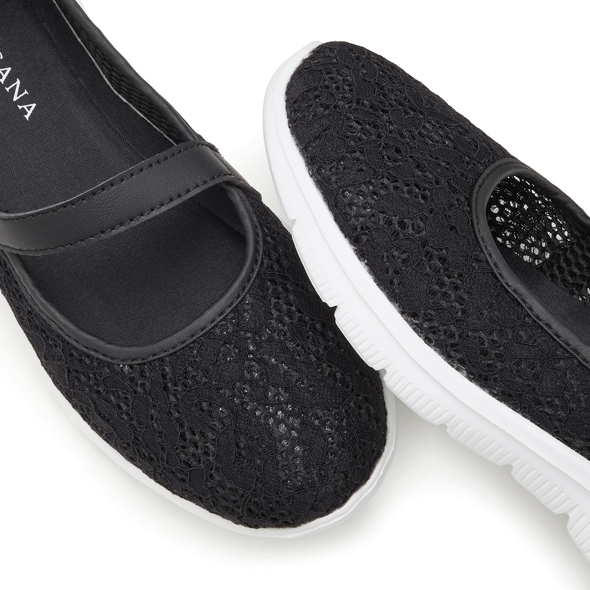 LASCANA Slipper, Halbschuh superleicht und bequem mit modischer Spitze VEGAN
